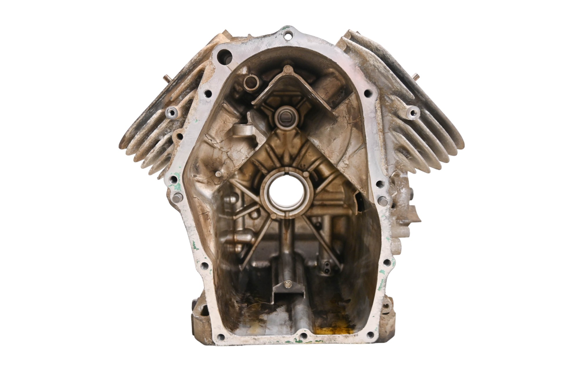 12 Gravely Treker 4x4 Crankcase Center Crank Case & Cylinders Subaru EH650DB8002