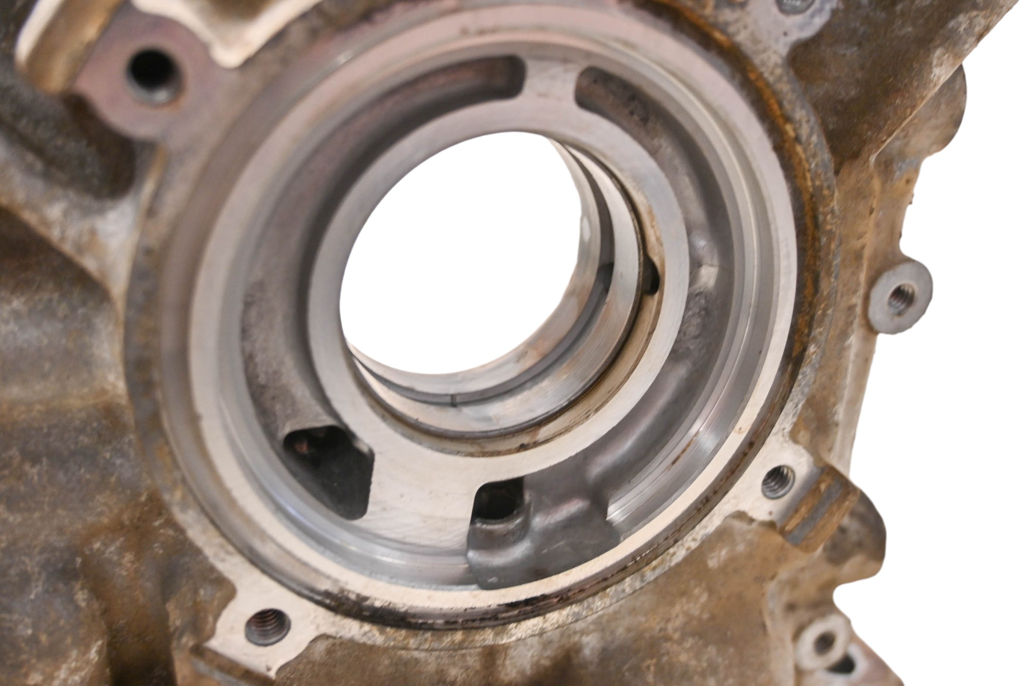 12 Gravely Treker 4x4 Crankcase Center Crank Case & Cylinders Subaru EH650DB8002