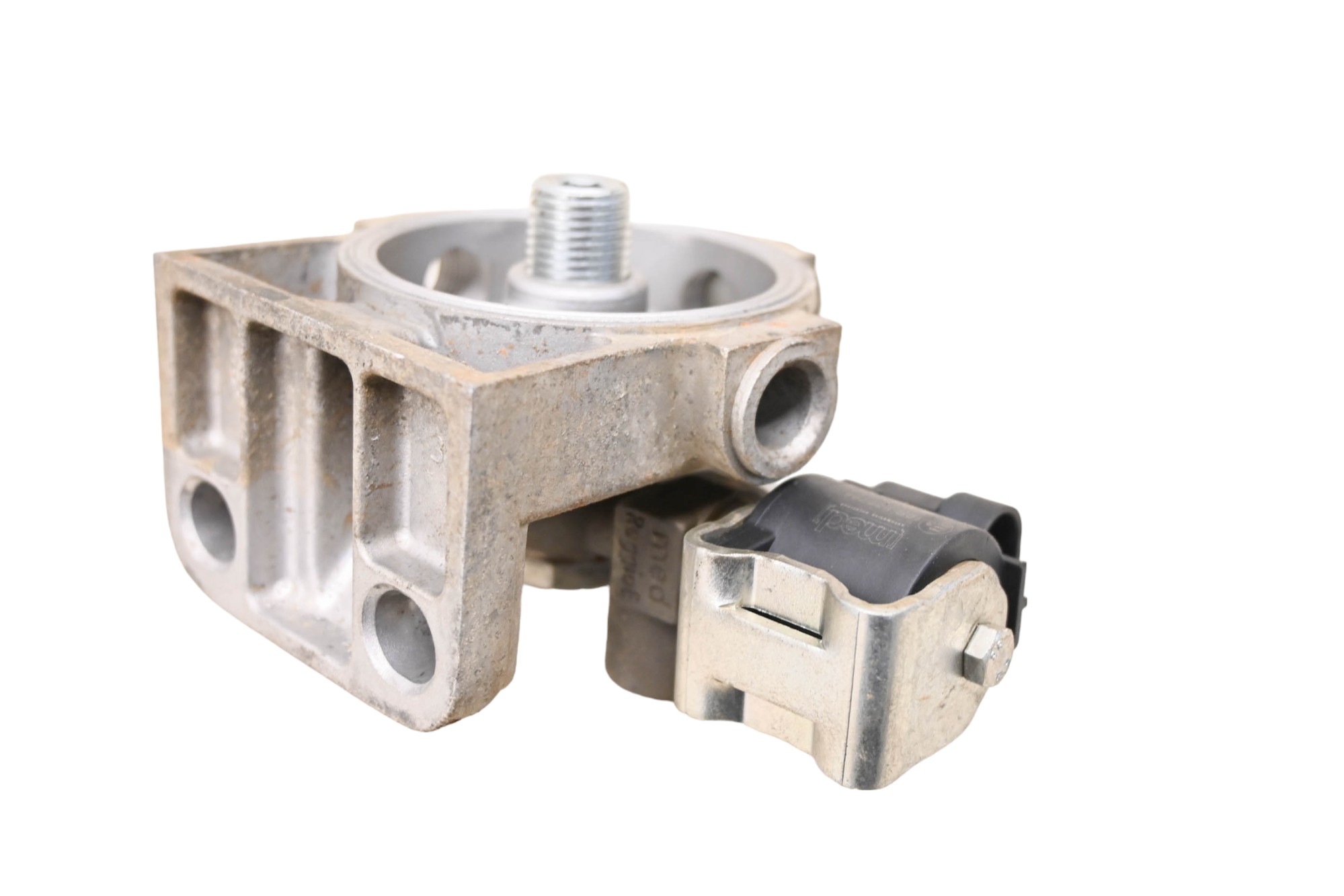 18 Cat CUV102D Oil Filter Cover