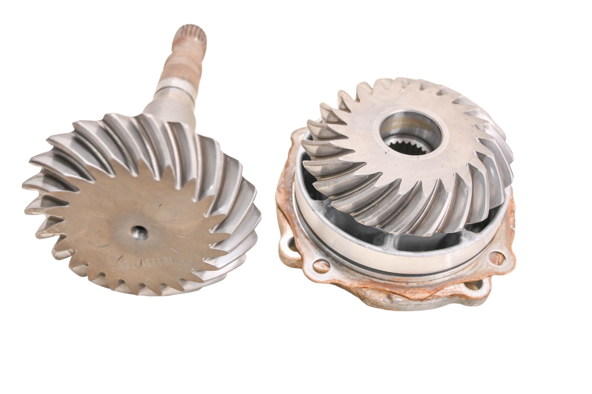 18 Cat CUV102D Transmission Bevel Gears Output Shaft