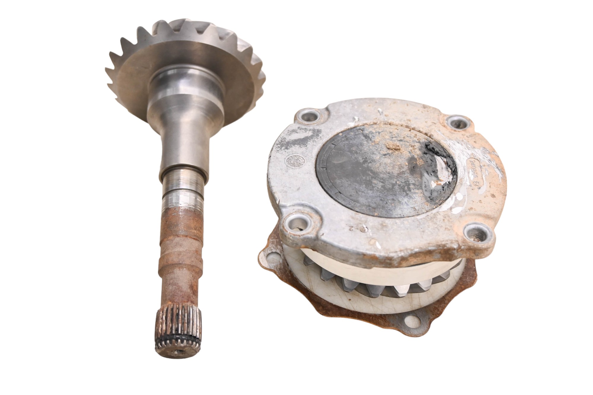 18 Cat CUV102D Transmission Bevel Gears Output Shaft