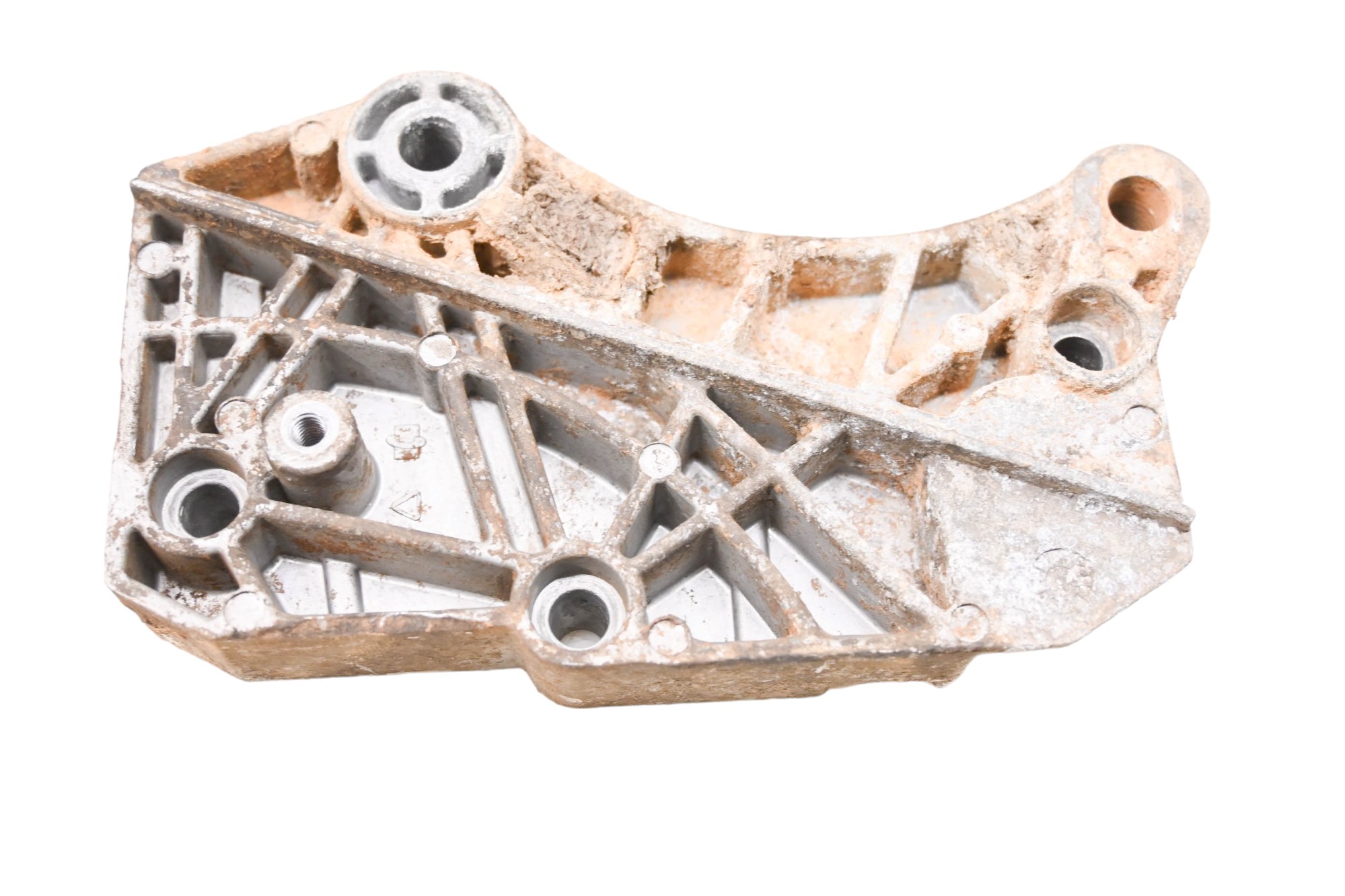 18 Cat CUV105D Alternator Support Bracket Mount