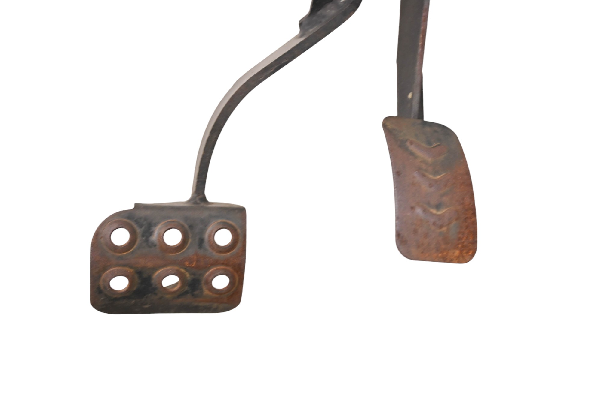 16 Cub Cadet Challenger 700 Gas Brake Pedal Assembly
