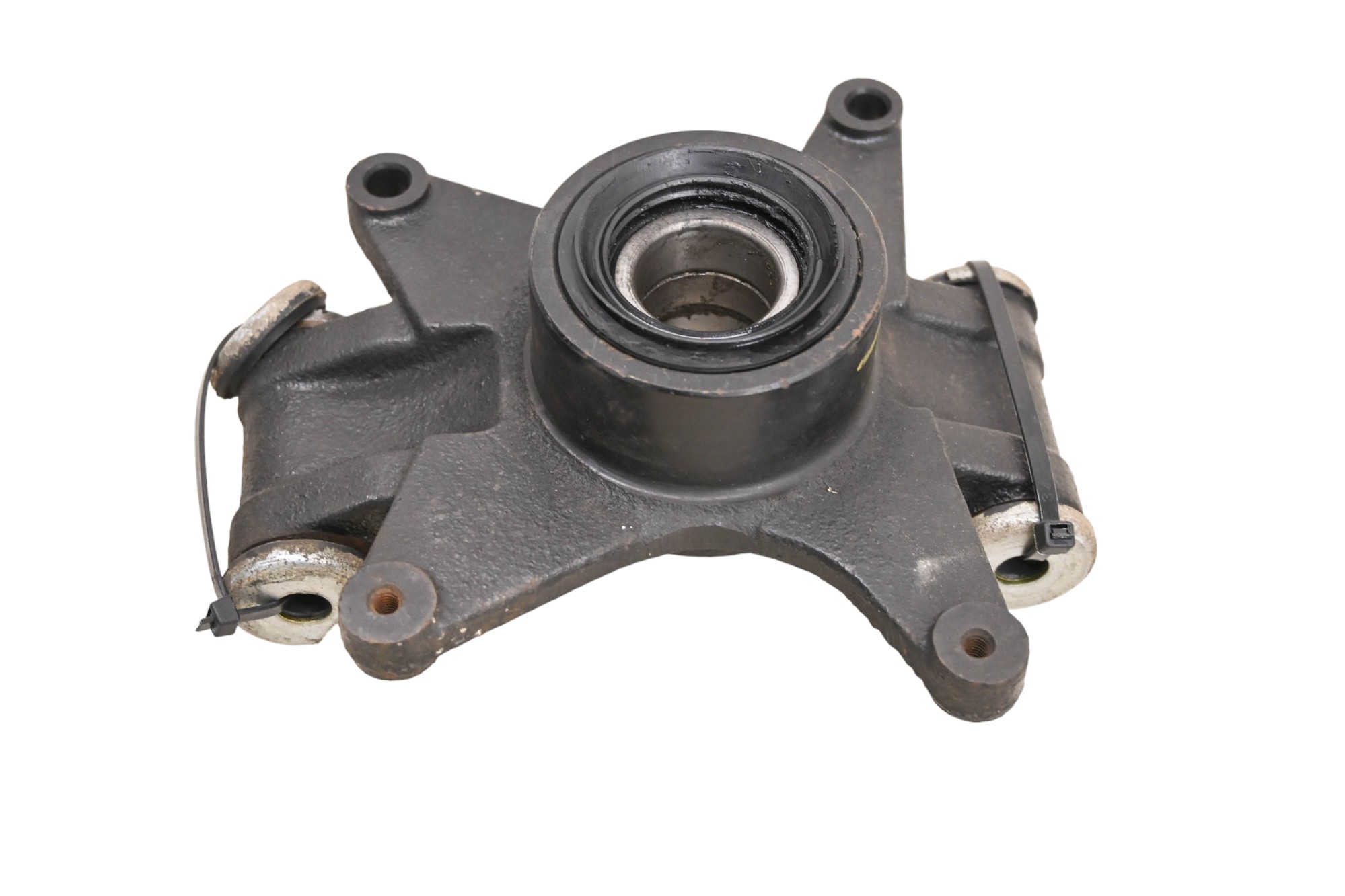 16 Cub Cadet Challenger 700 Rear Right Spindle Knuckle
