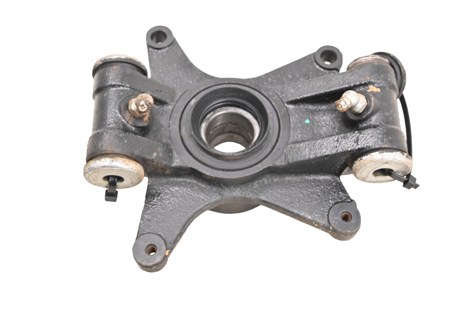 16 Cub Cadet Challenger 700 Rear Right Spindle Knuckle