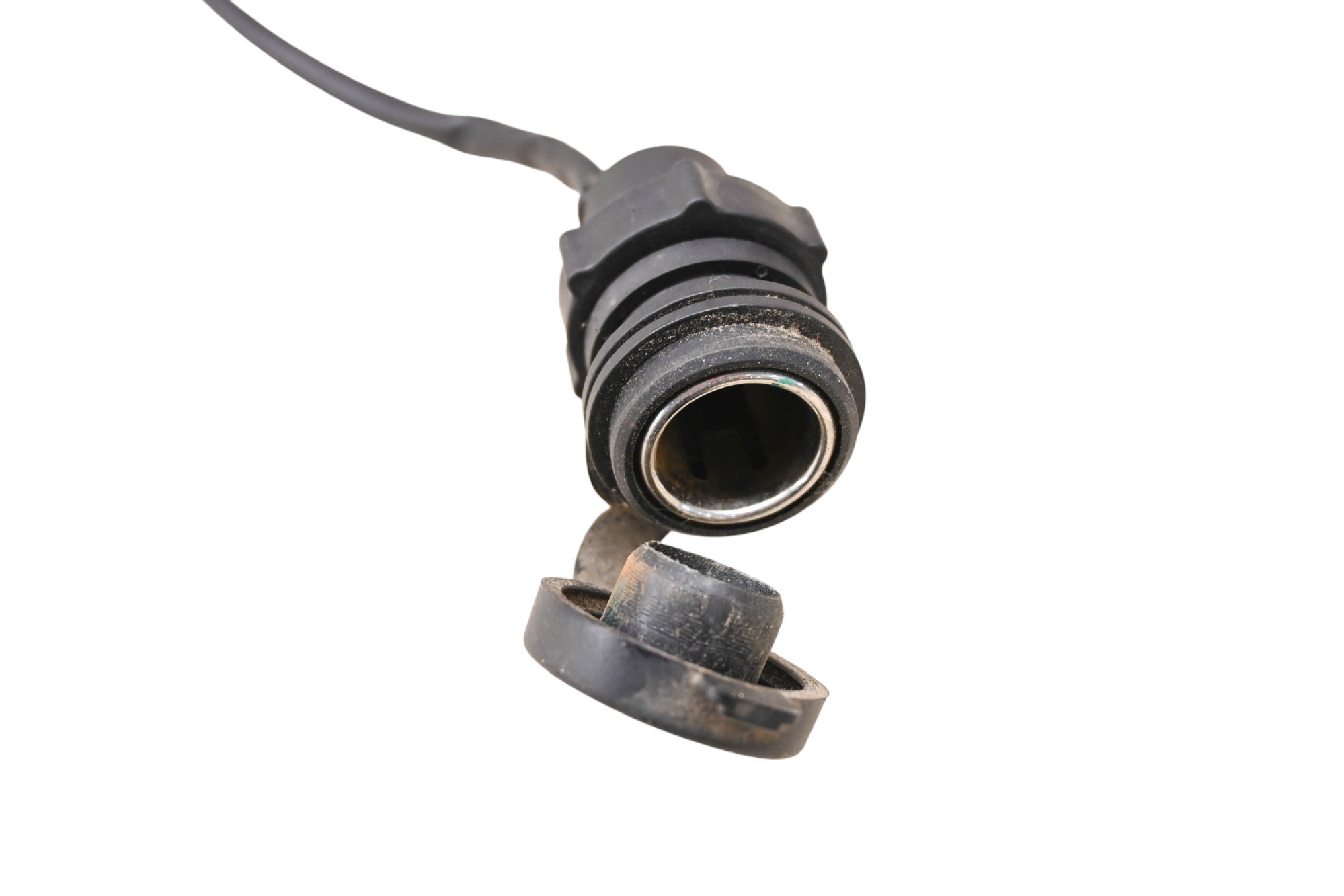 16 Cub Cadet Challenger 700 12 Volt Accessory Outlet 12V