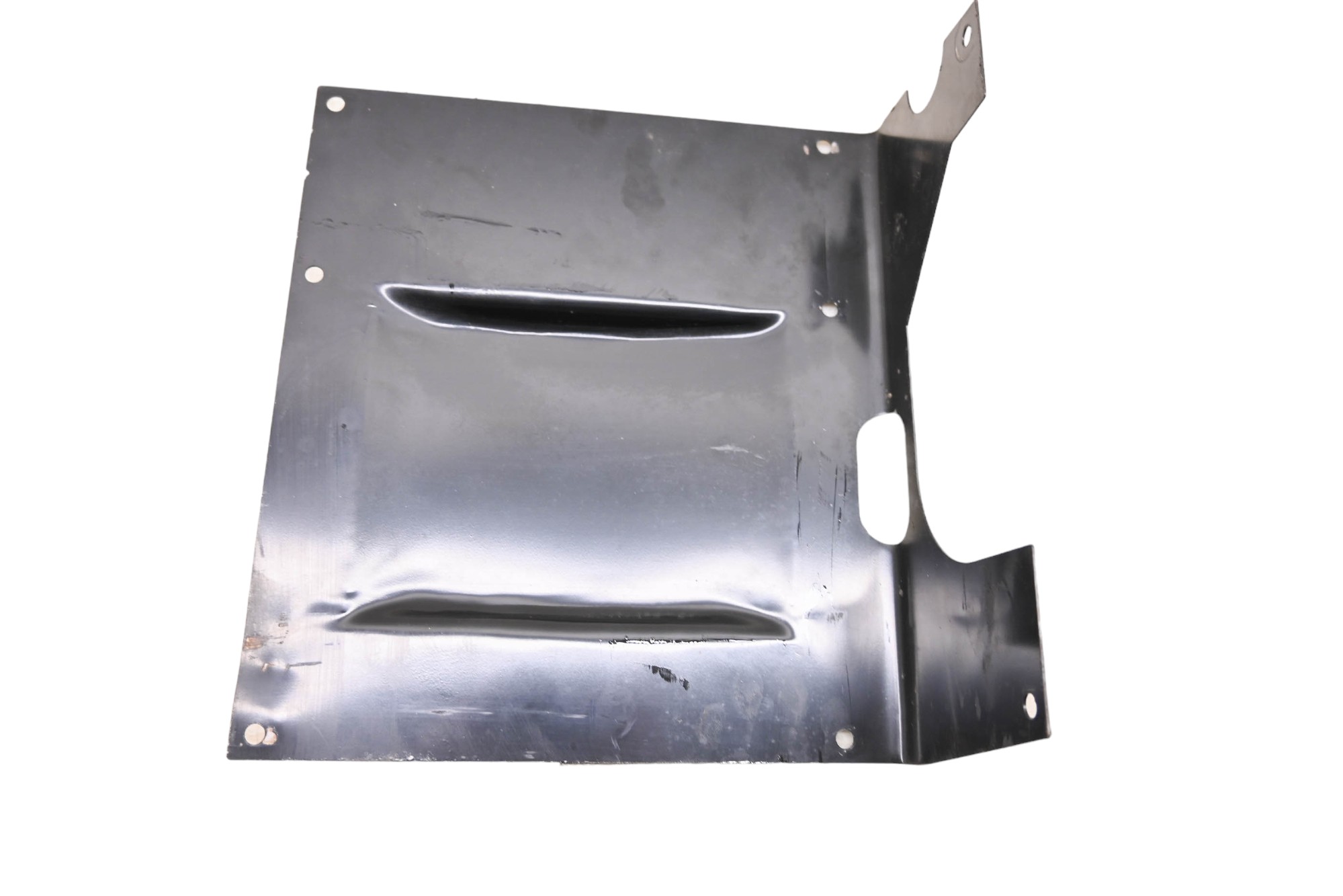 16 Cub Cadet Challenger 700 Muffler Bracket Mount