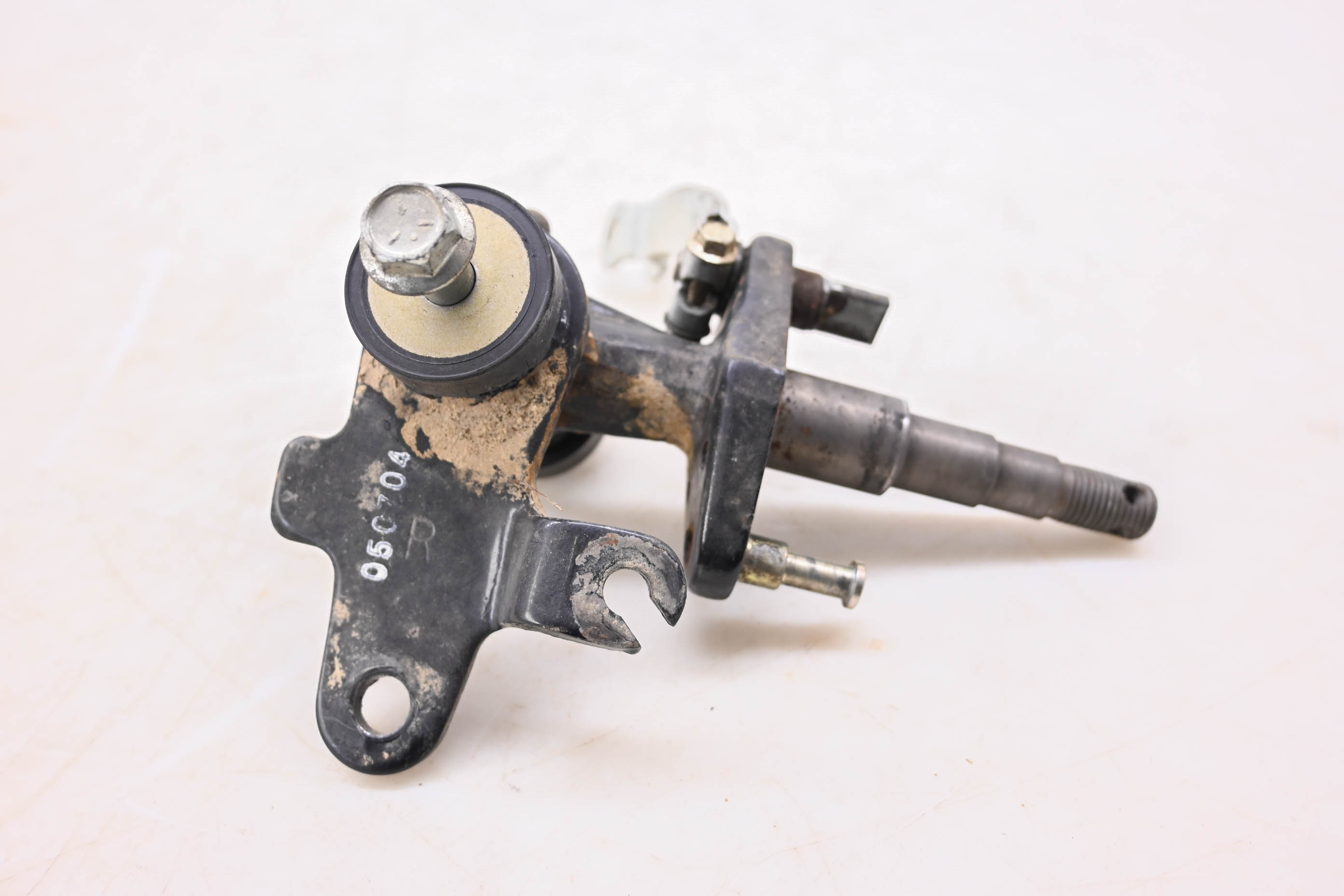 06 Kawasaki KFX80 Front Right Spindle Knuckle
