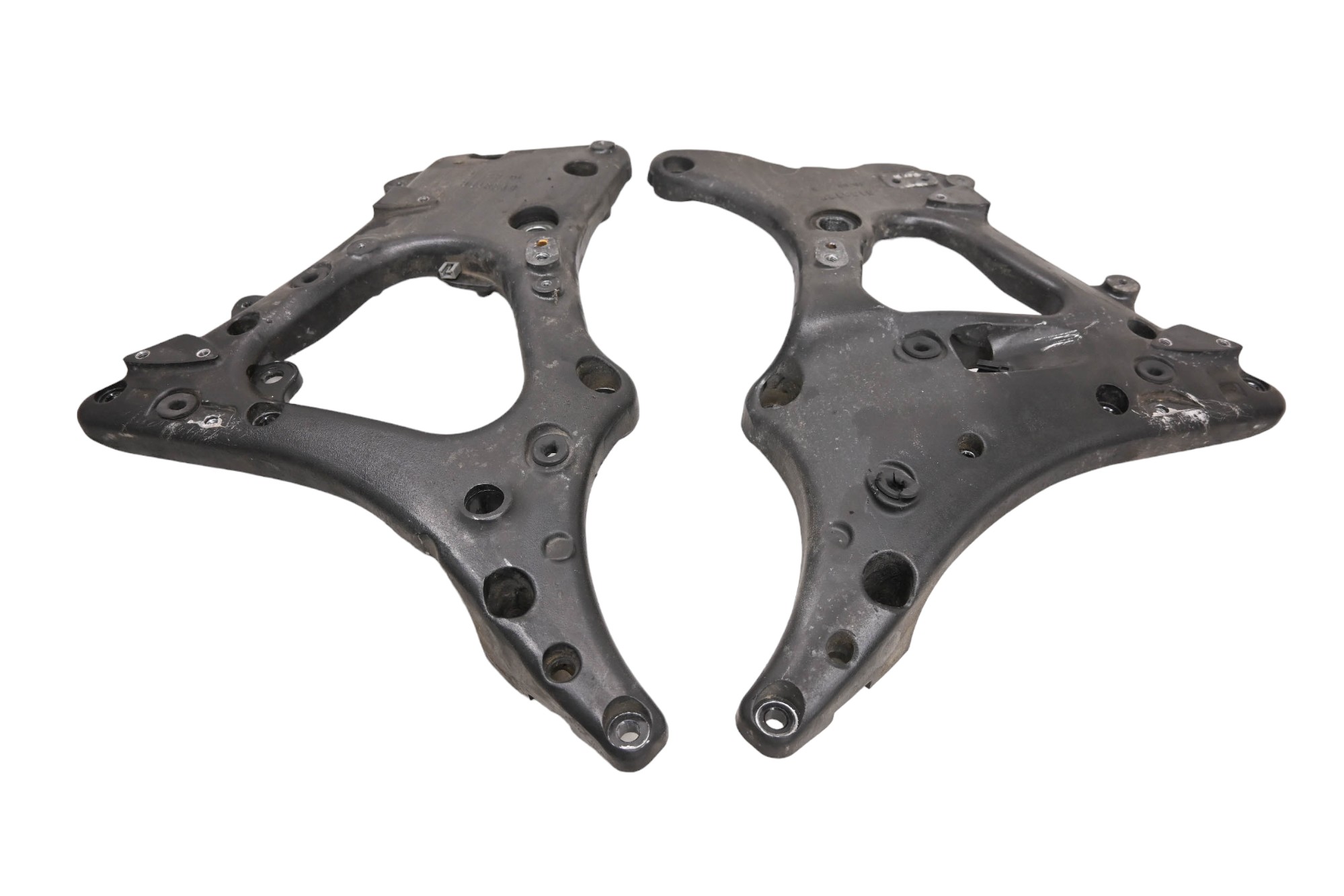16 Indian Chieftain Dark Horse Frame Brackets Mounts Left & Right