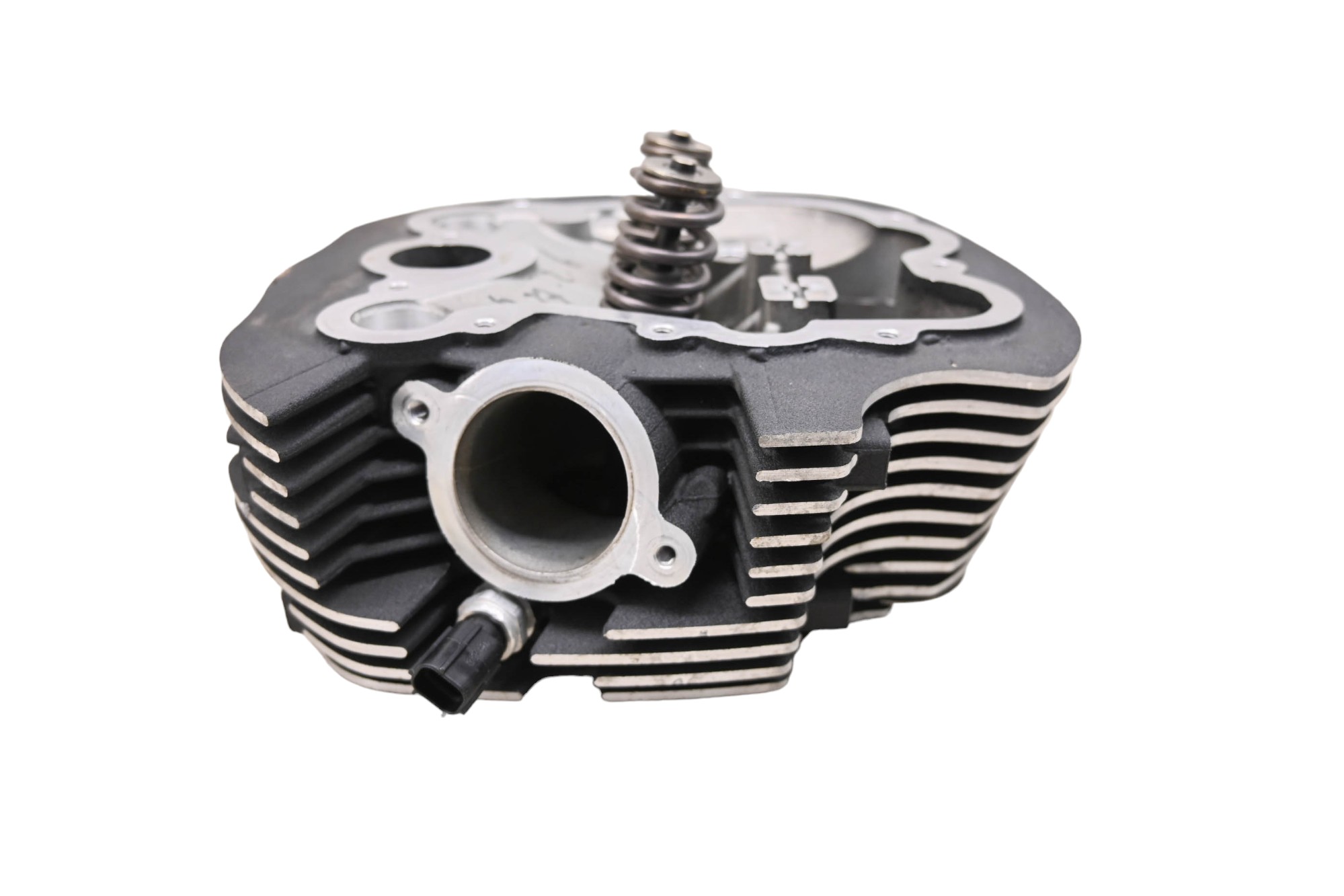 16 Indian Chieftain Dark Horse Front Cylinder Head