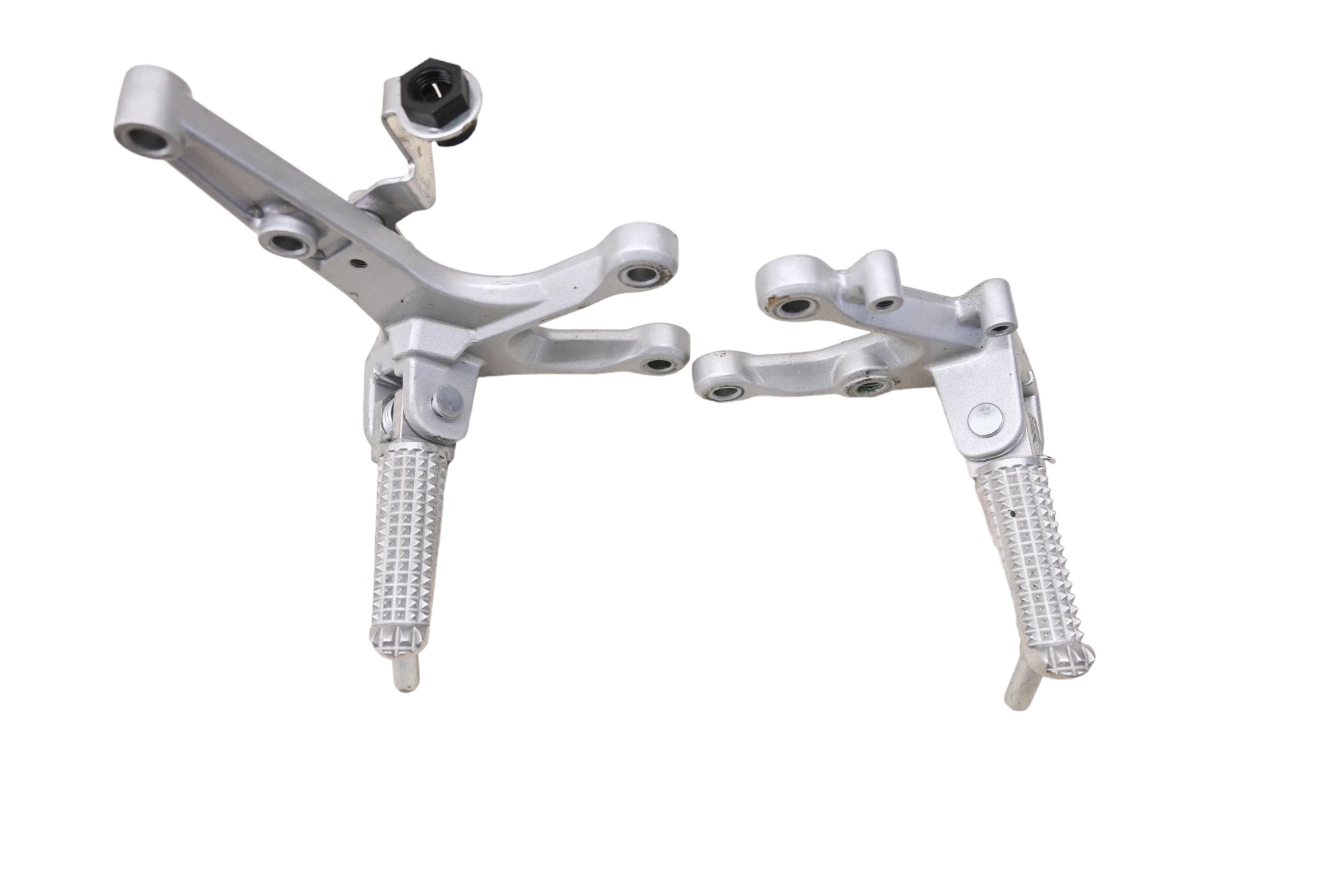 23 Yamaha MT-03 Foot Pegs