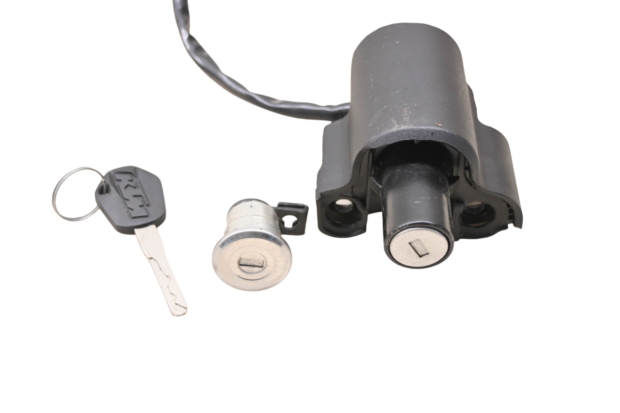 23 KTM 390 RC Key Switch Lock & Gas Cap
