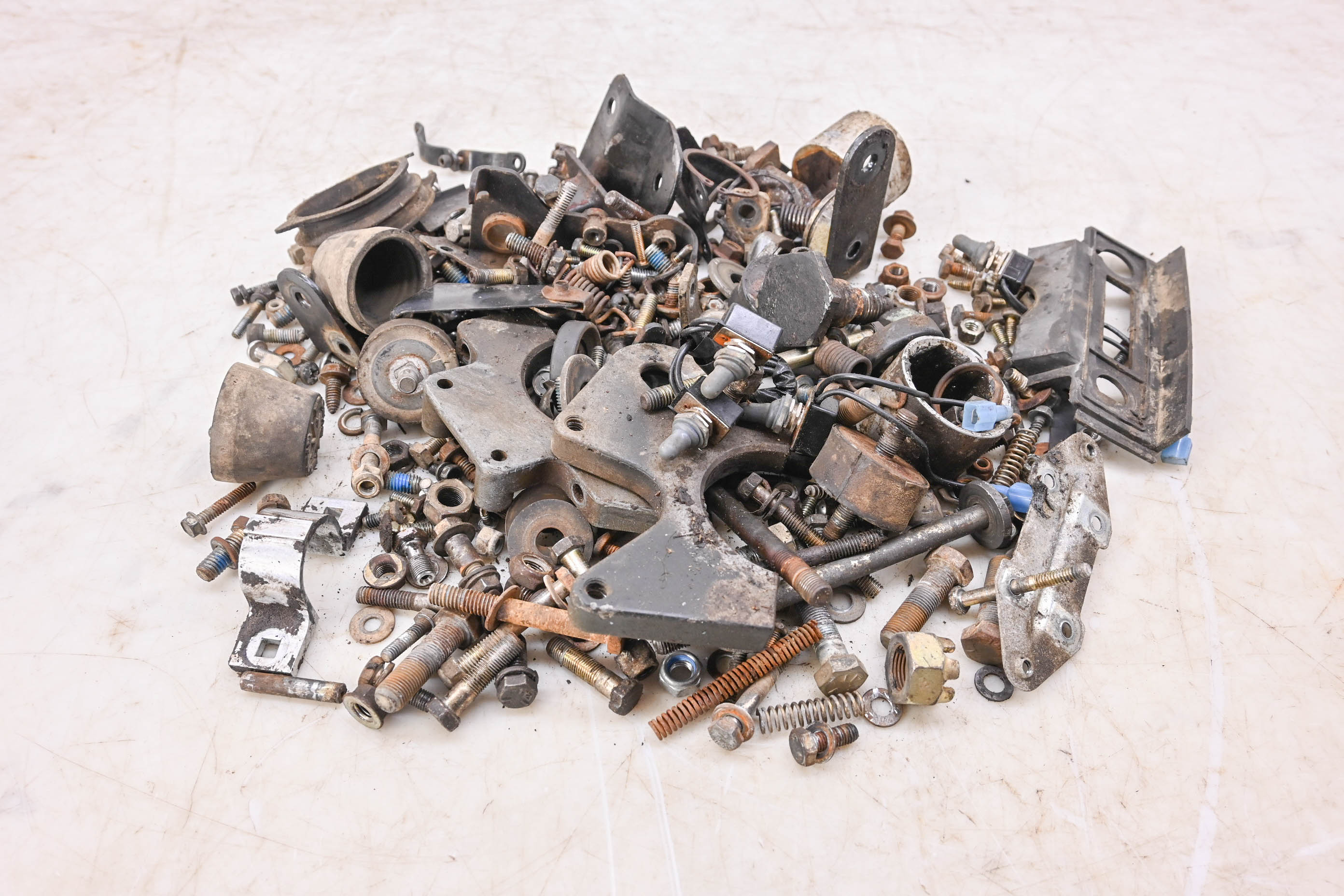 01 Polaris Xplorer 250 4x4 Hardware Set Nuts & Bolts