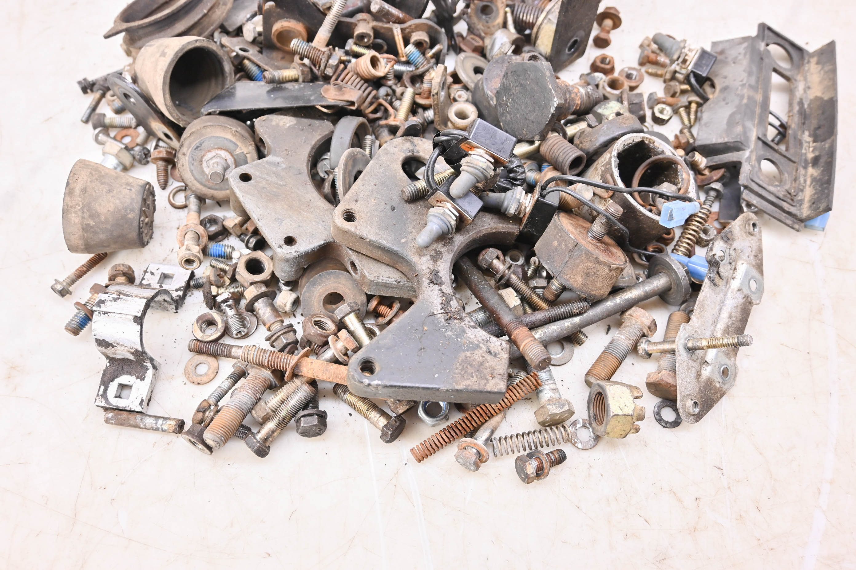 01 Polaris Xplorer 250 4x4 Hardware Set Nuts & Bolts