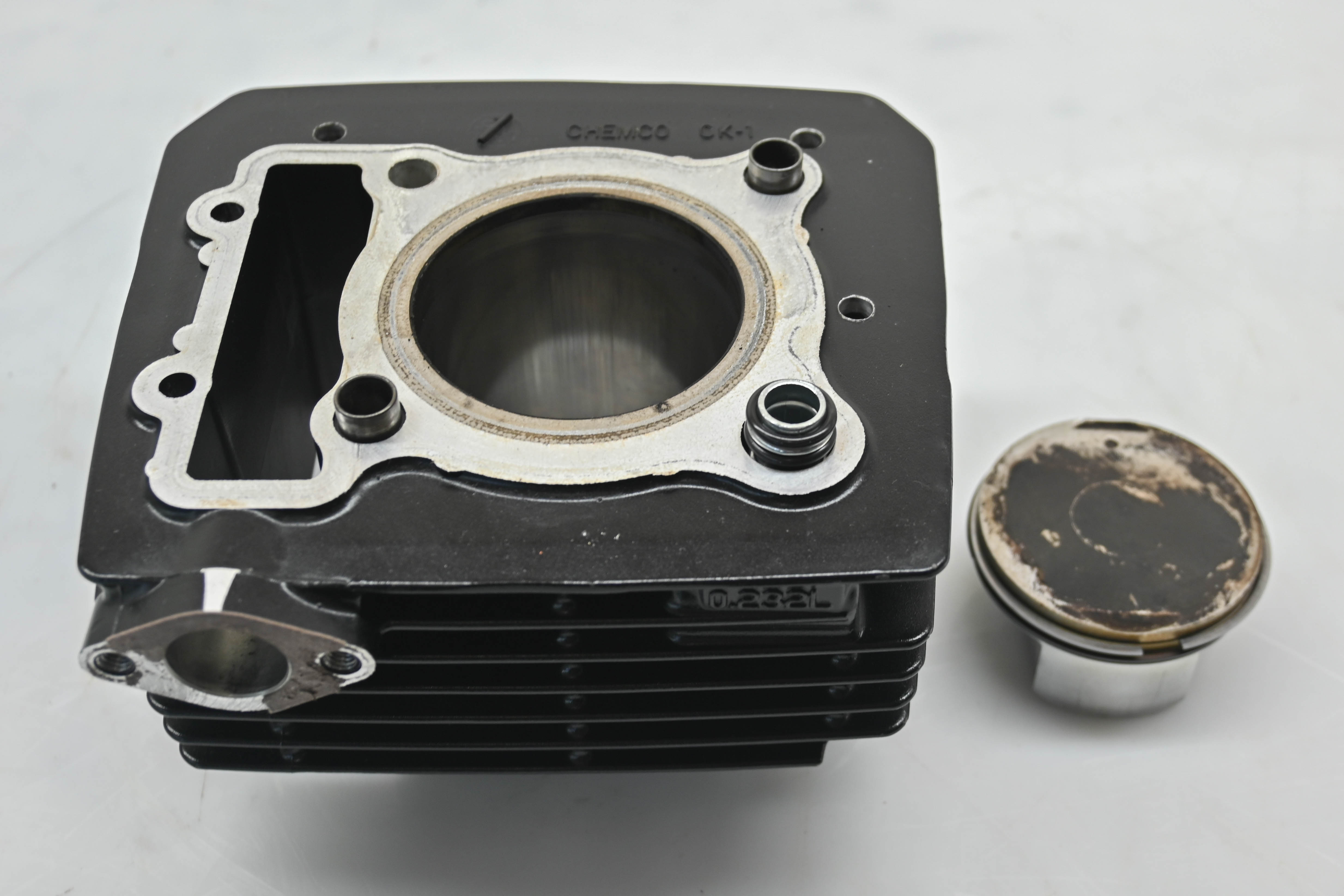 23 Kawasaki KLX230SM Cylinder & Piston