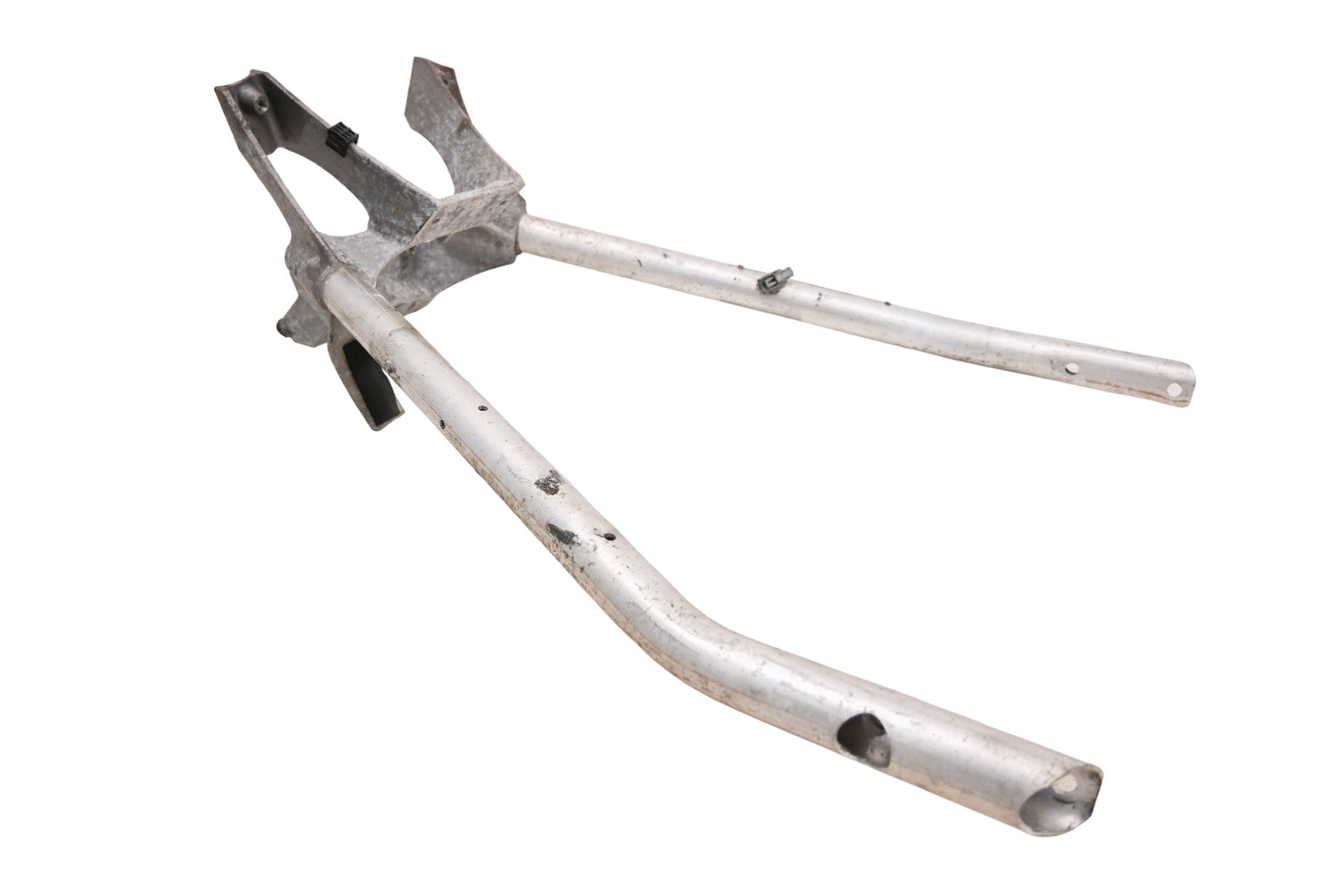 15 Polaris Indy Voyager 550 Front Frame Bracket Mount 155"