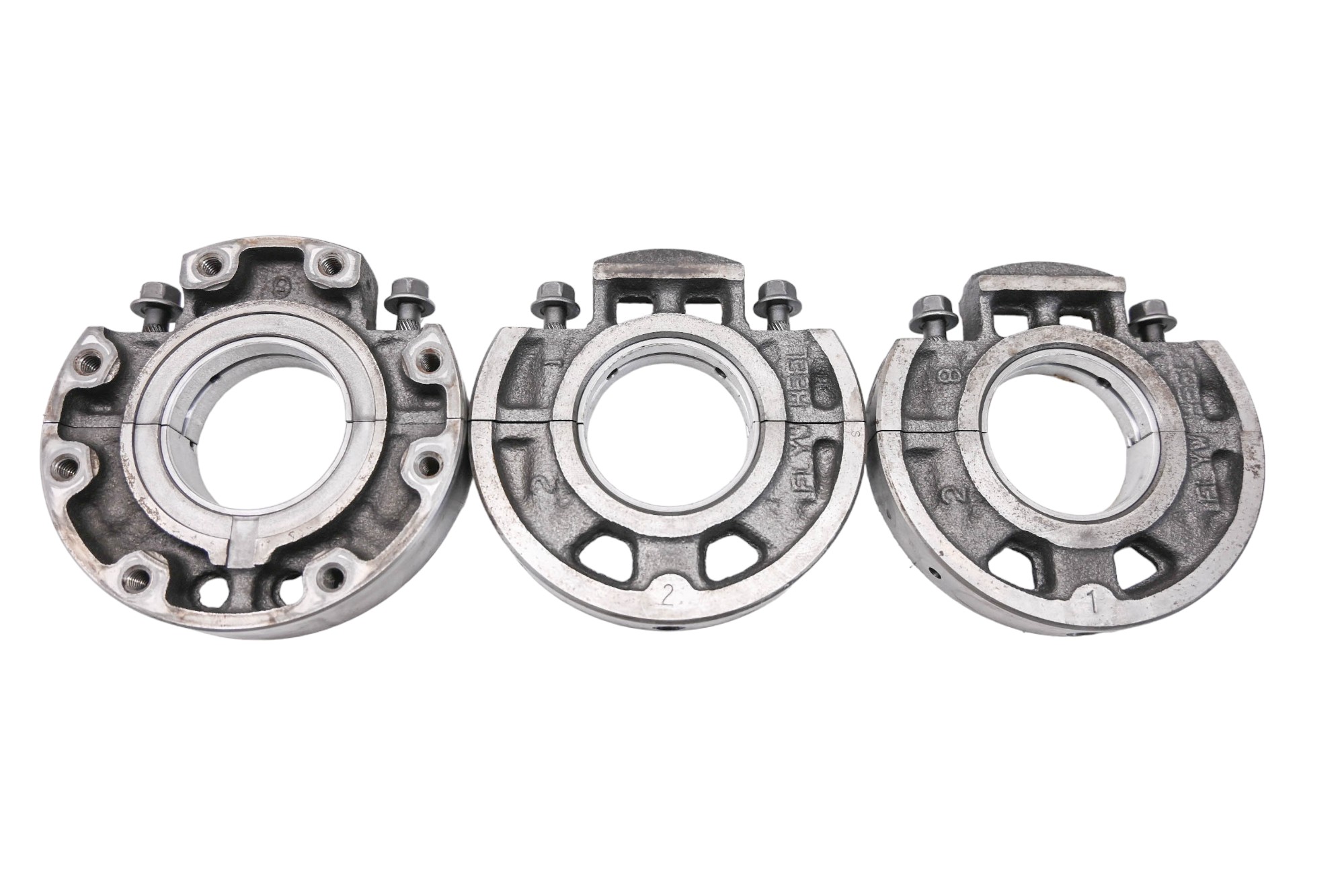 05 Kubota RTV900G Crankshaft Main Bearing End Caps