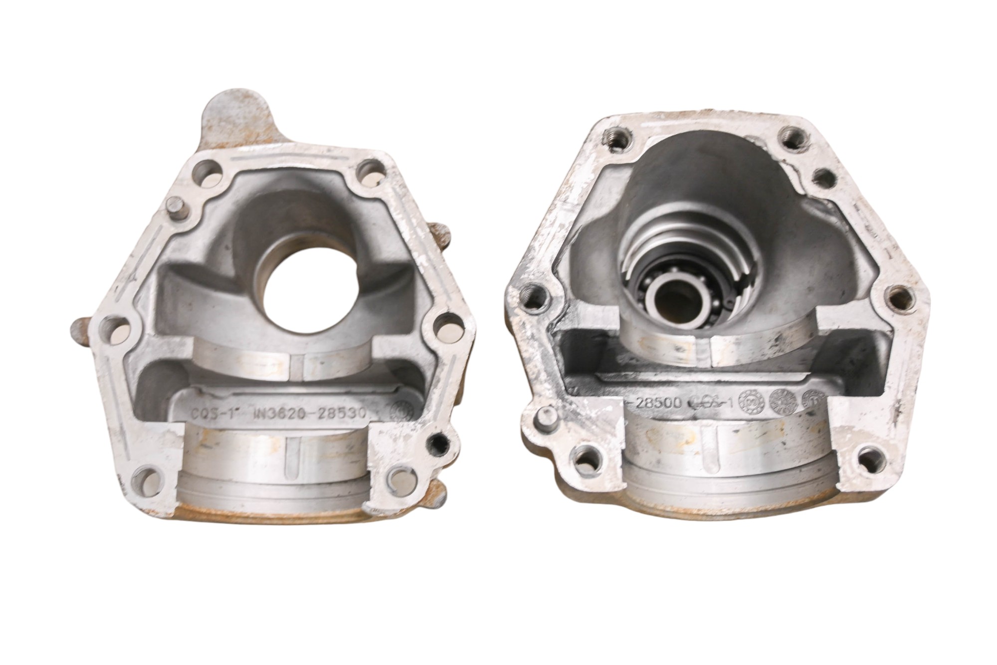 13 John Deere Gator 855D Transfer Gear Case Housing
