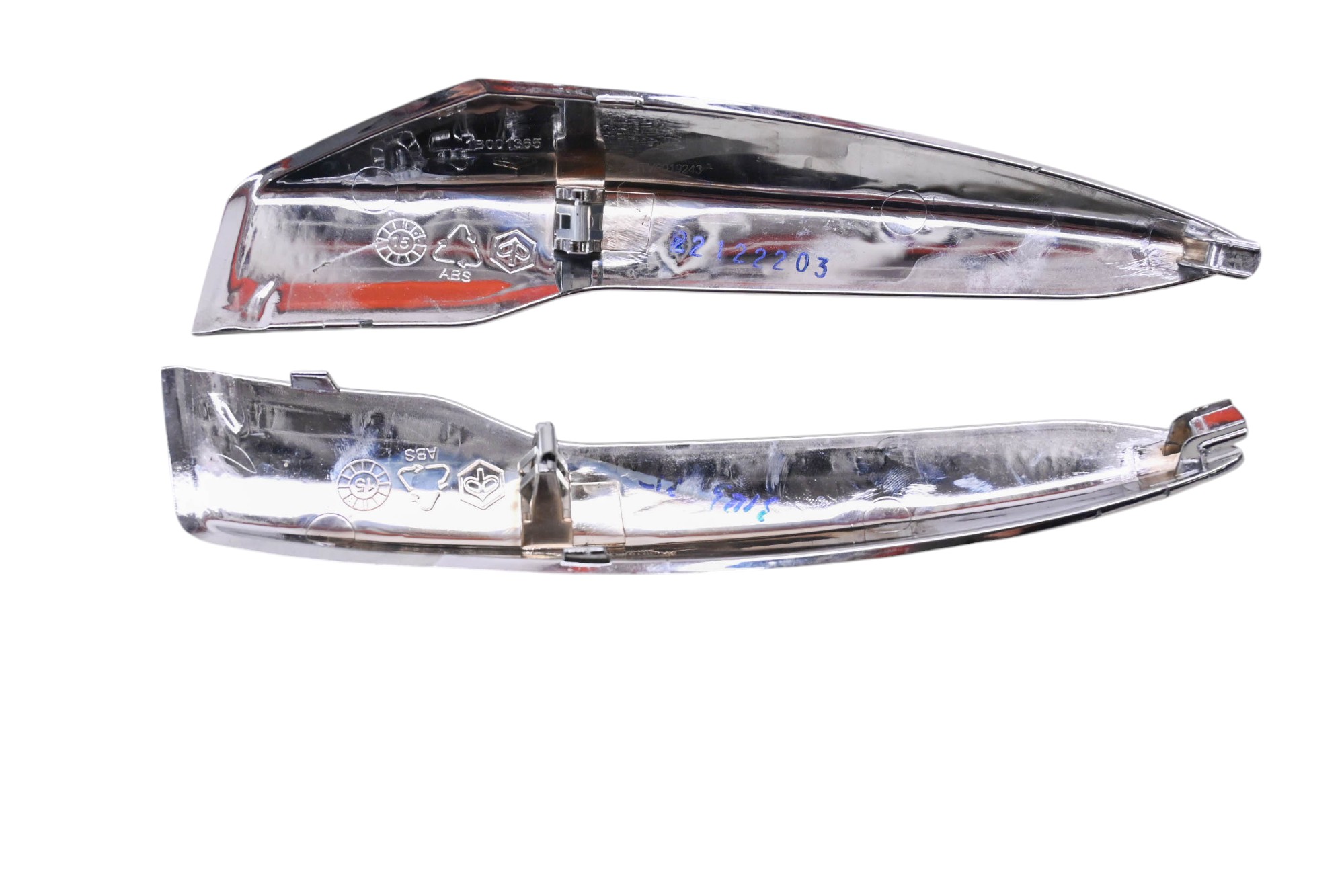 24 Piaggio Liberty 150 Side Frame Covers