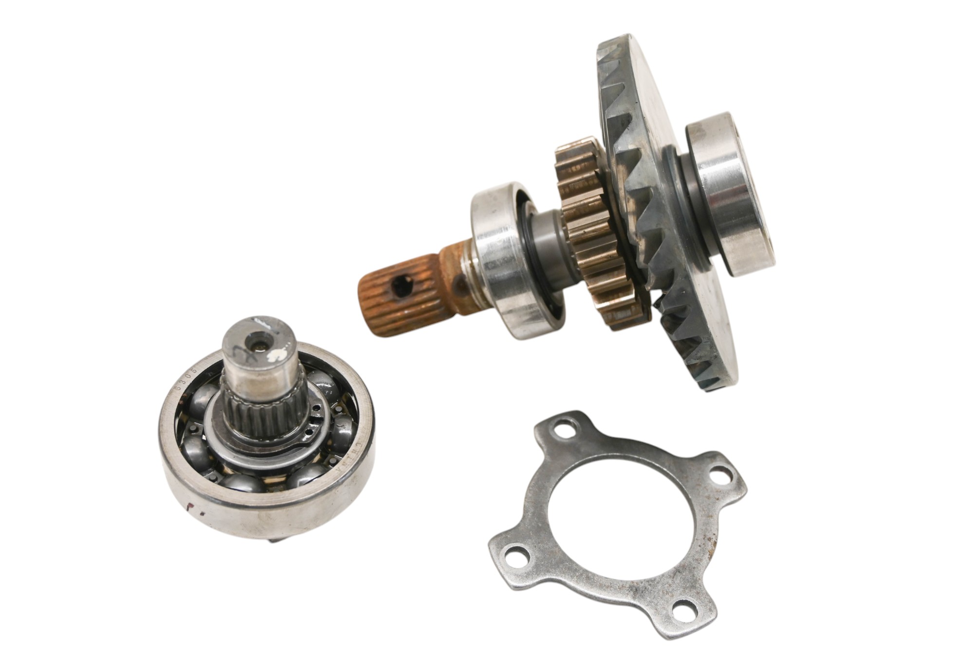 04 Polaris Sportsman 600 4x4 Transmission Bevel Gears Output Shaft