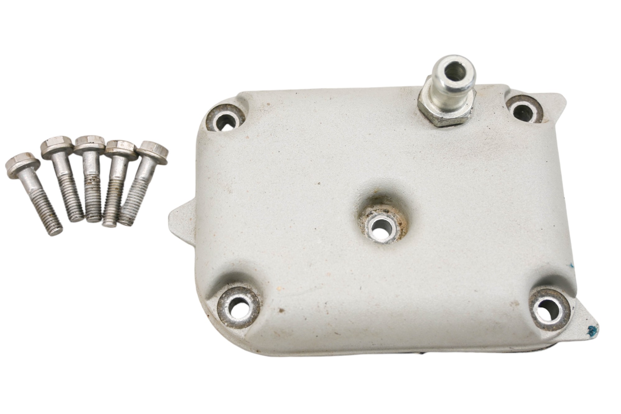 22 Royal Enfield Interceptor 650 Engine Breather Adaptor Cover INT650