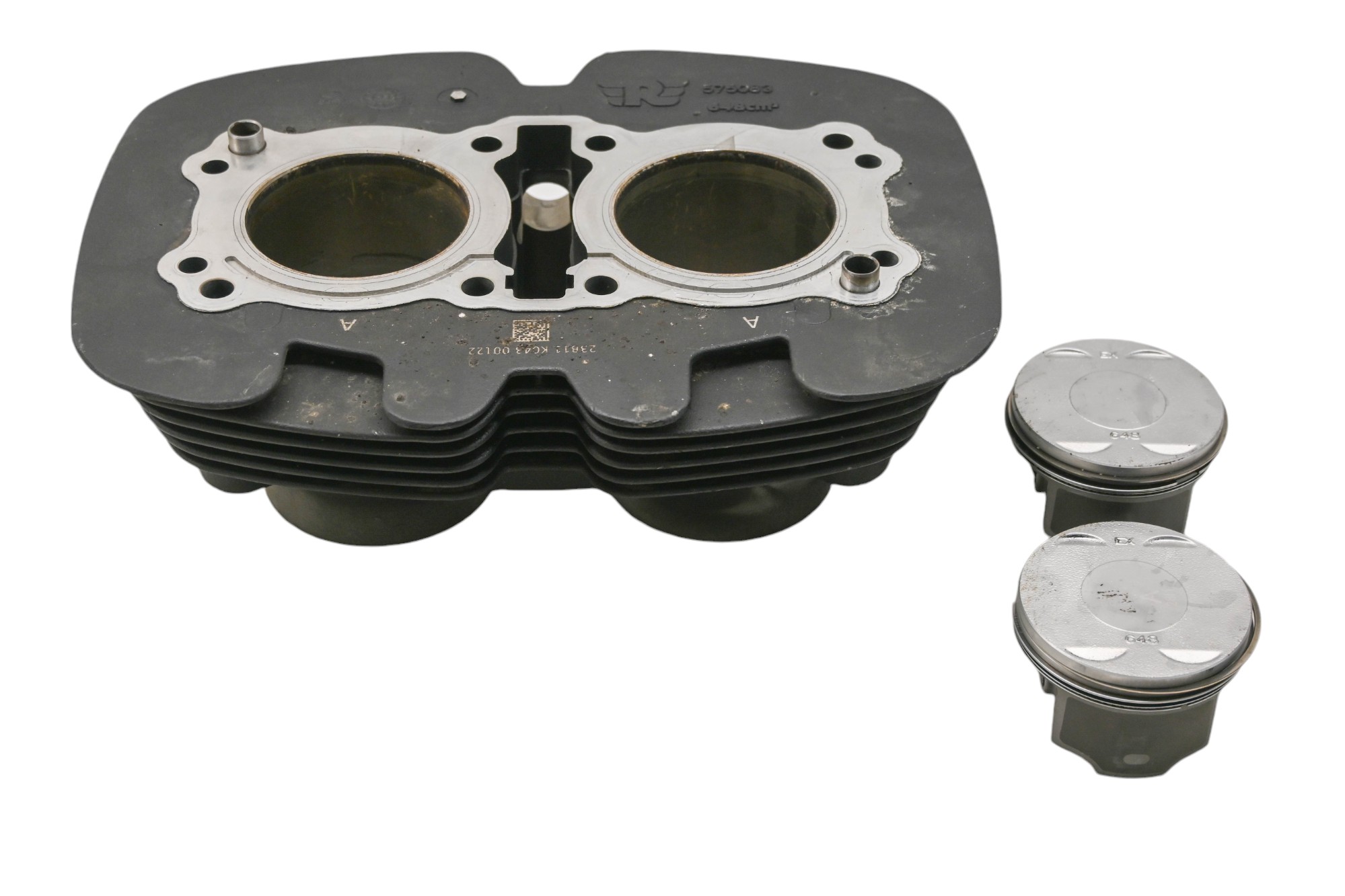 22 Royal Enfield Interceptor 650 Cylinder & Pistons INT650