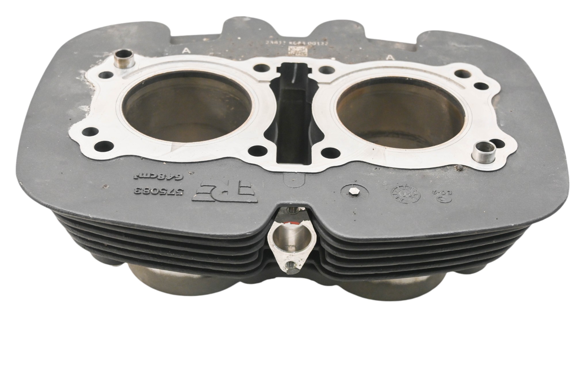 22 Royal Enfield Interceptor 650 Cylinder & Pistons INT650