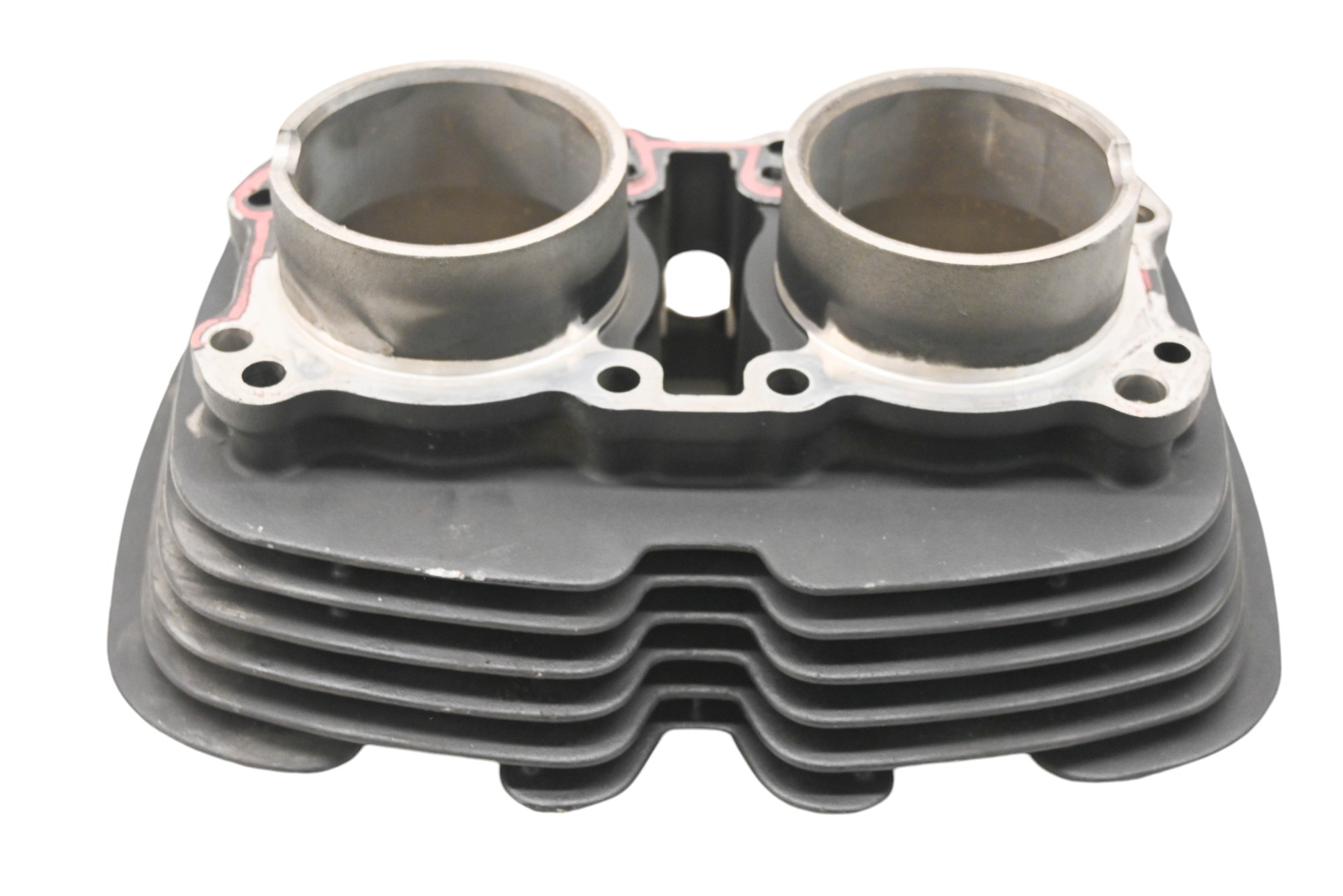 22 Royal Enfield Interceptor 650 Cylinder & Pistons INT650