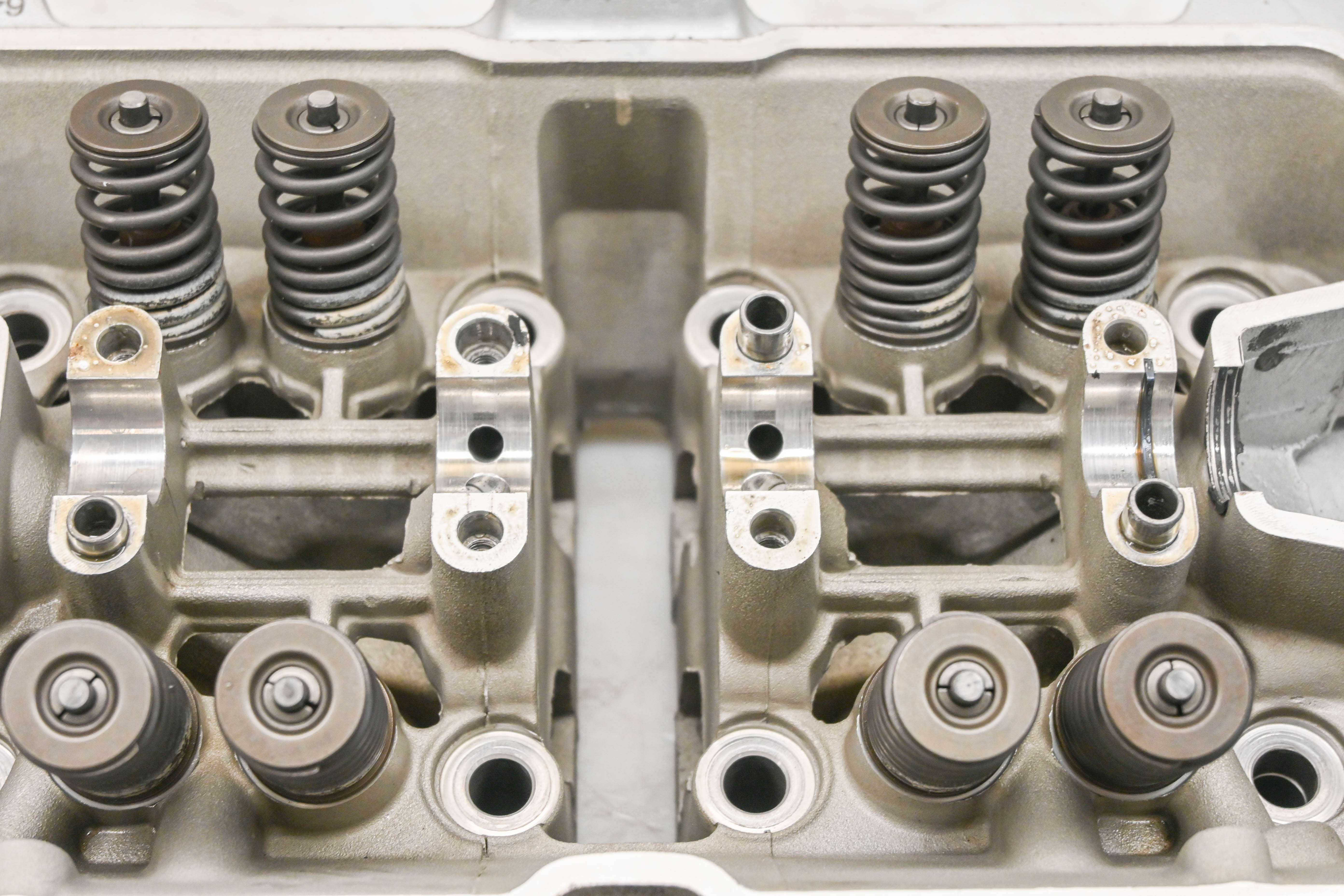 22 Royal Enfield Interceptor 650 Cylinder Head INT650