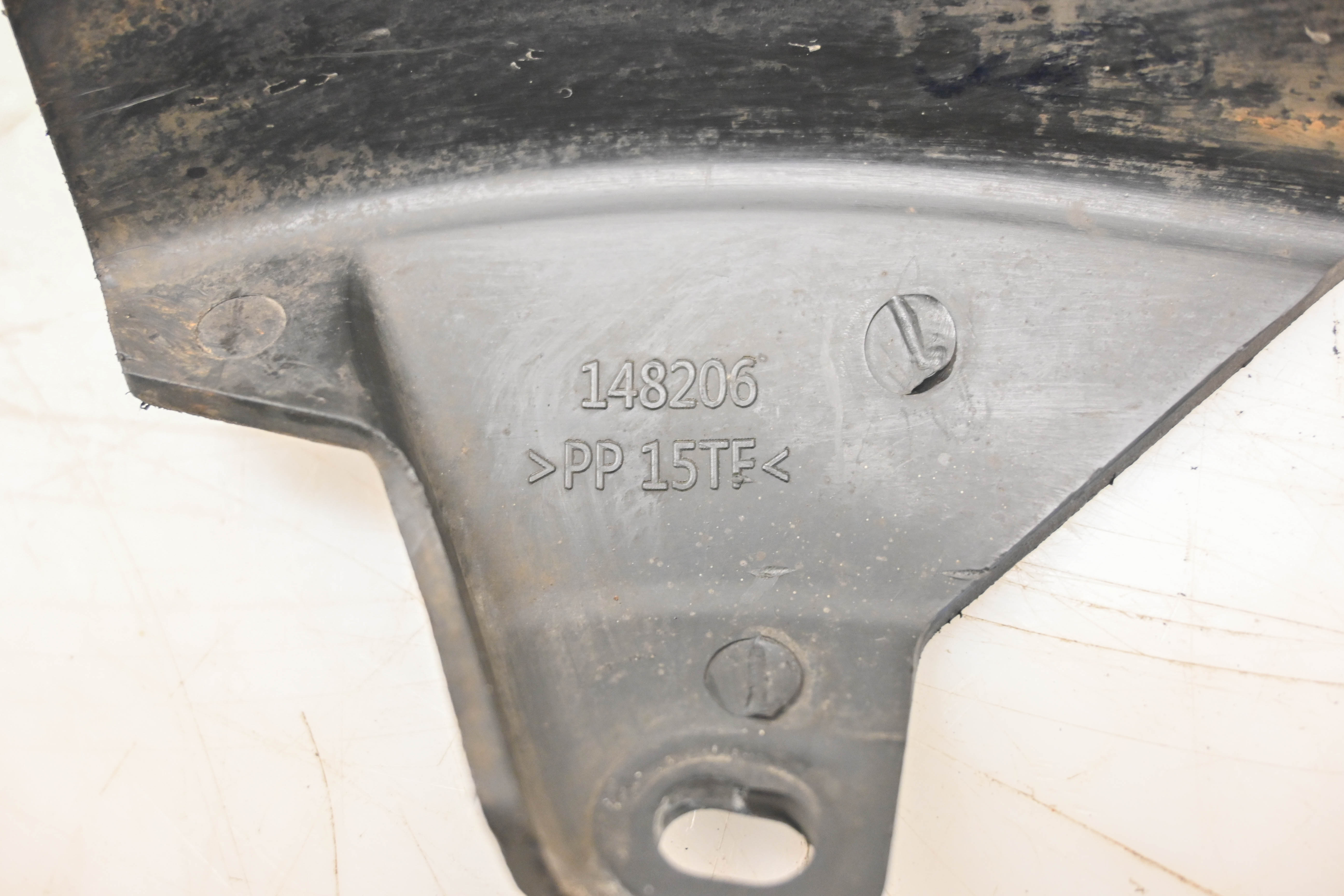 22 Royal Enfield Interceptor 650 Case Saver Chain Guard INT650