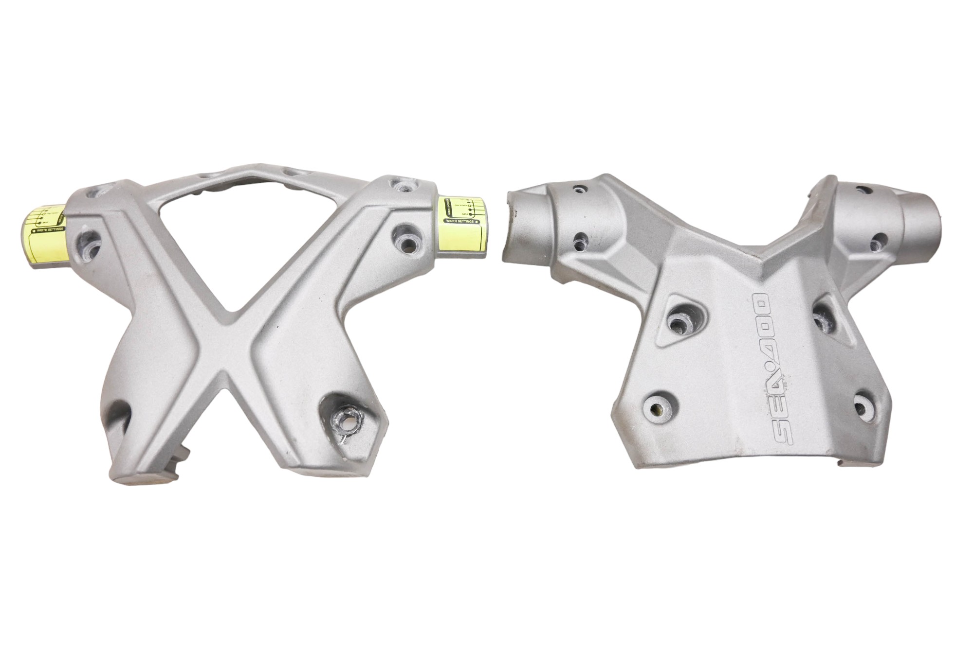 16 Sea-Doo RXT-X 300 Handlebar Clamps