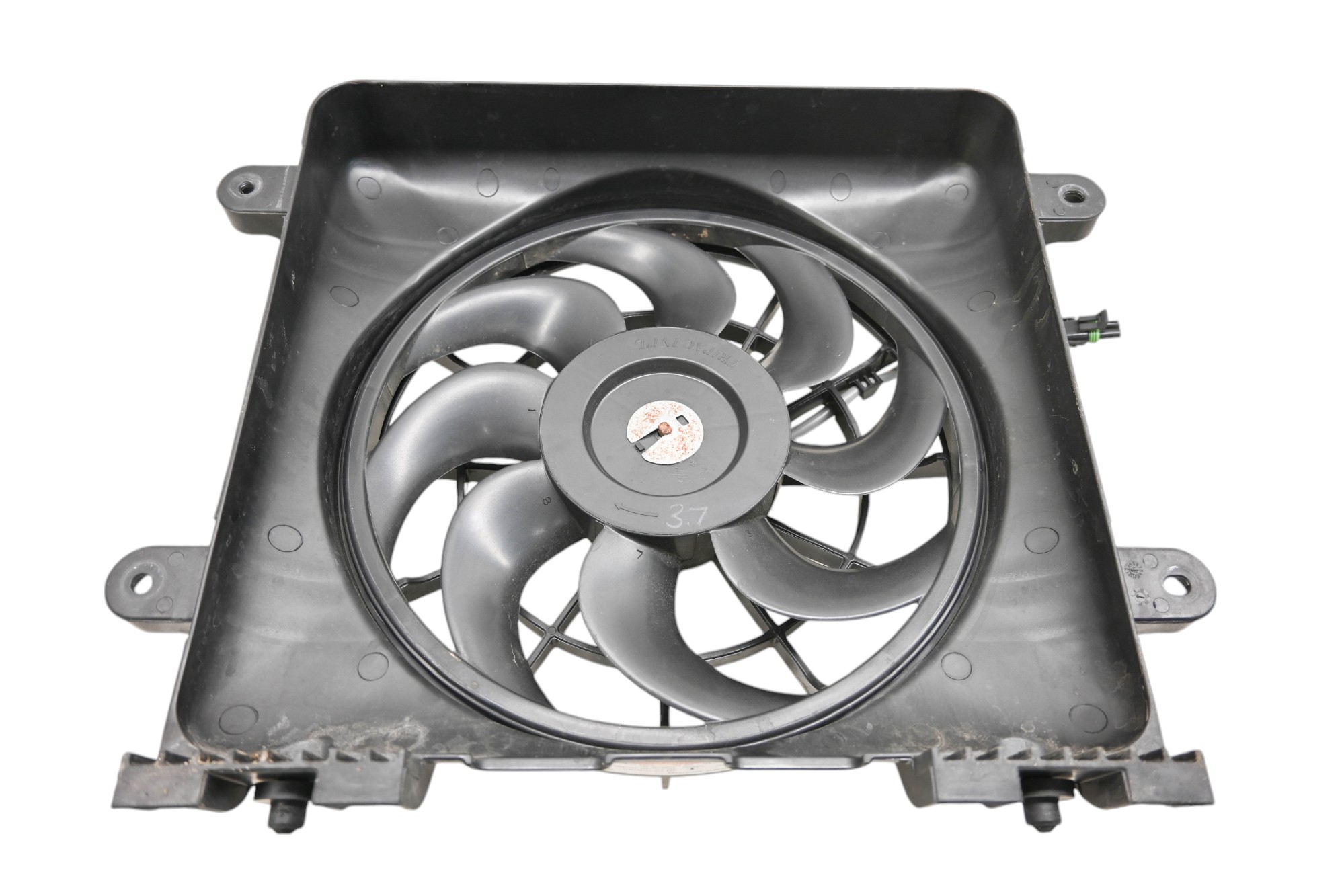21 Polaris Pro XD 2000G Radiator Fan