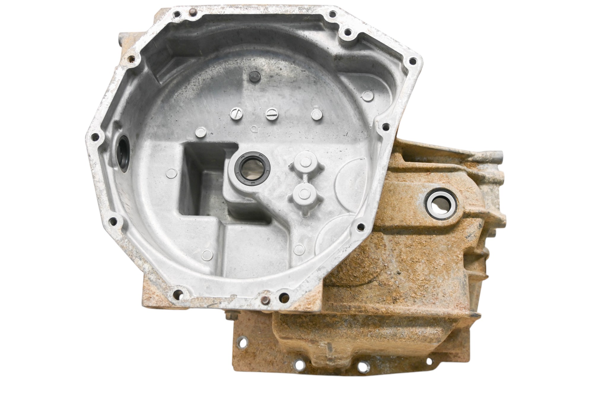 13 Kubota RTV900XT Transmission Front Gear Case Housing