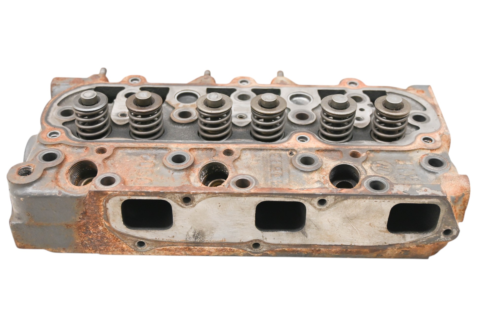 13 Kubota RTV900XT Cylinder Head