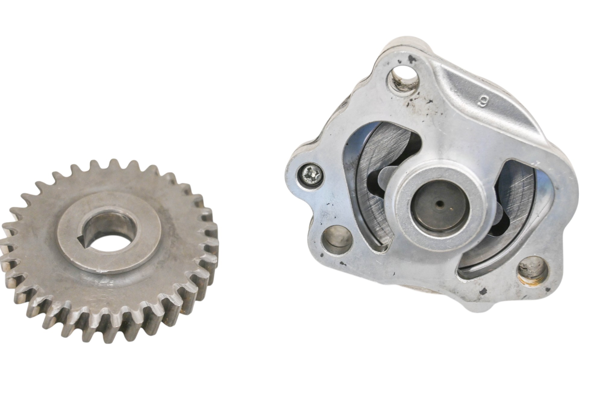 13 Kubota RTV900XT Oil Pump