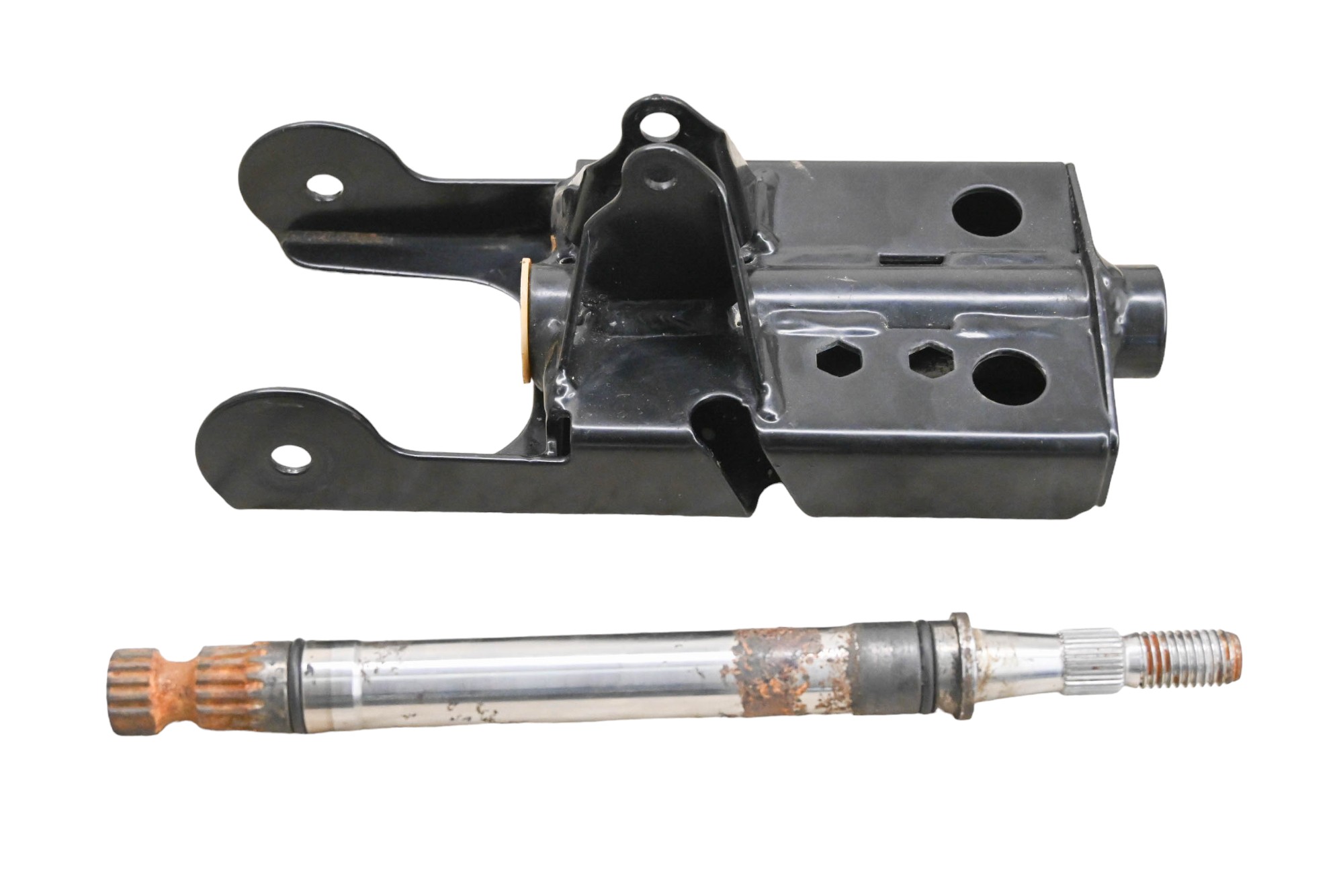 18 Can-Am Commander Max 1000R DPS Upper Steering Stem Shaft & Support