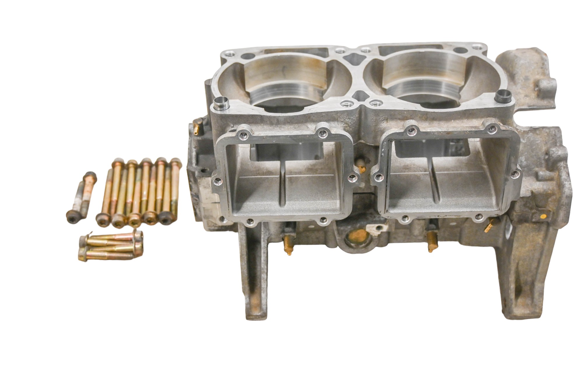 16 Polaris SKS LE 800 Crankcase Center Crank Case 155"