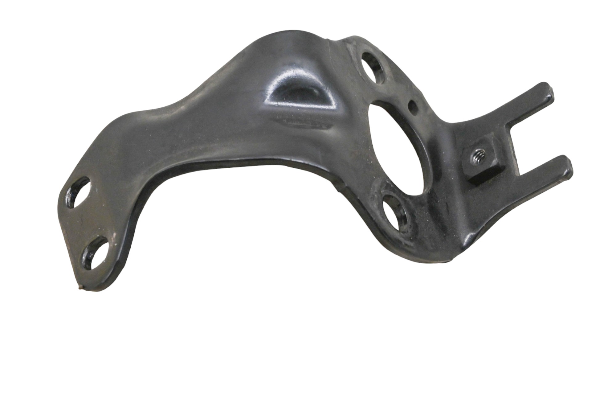 18 Harley-Davidson Street Bob Engine Motor Mount Mid Bracket FXBB107