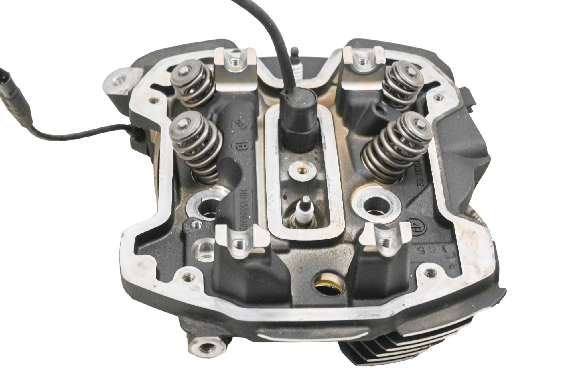 18 Harley-Davidson Street Bob Front Cylinder Head FXBB107