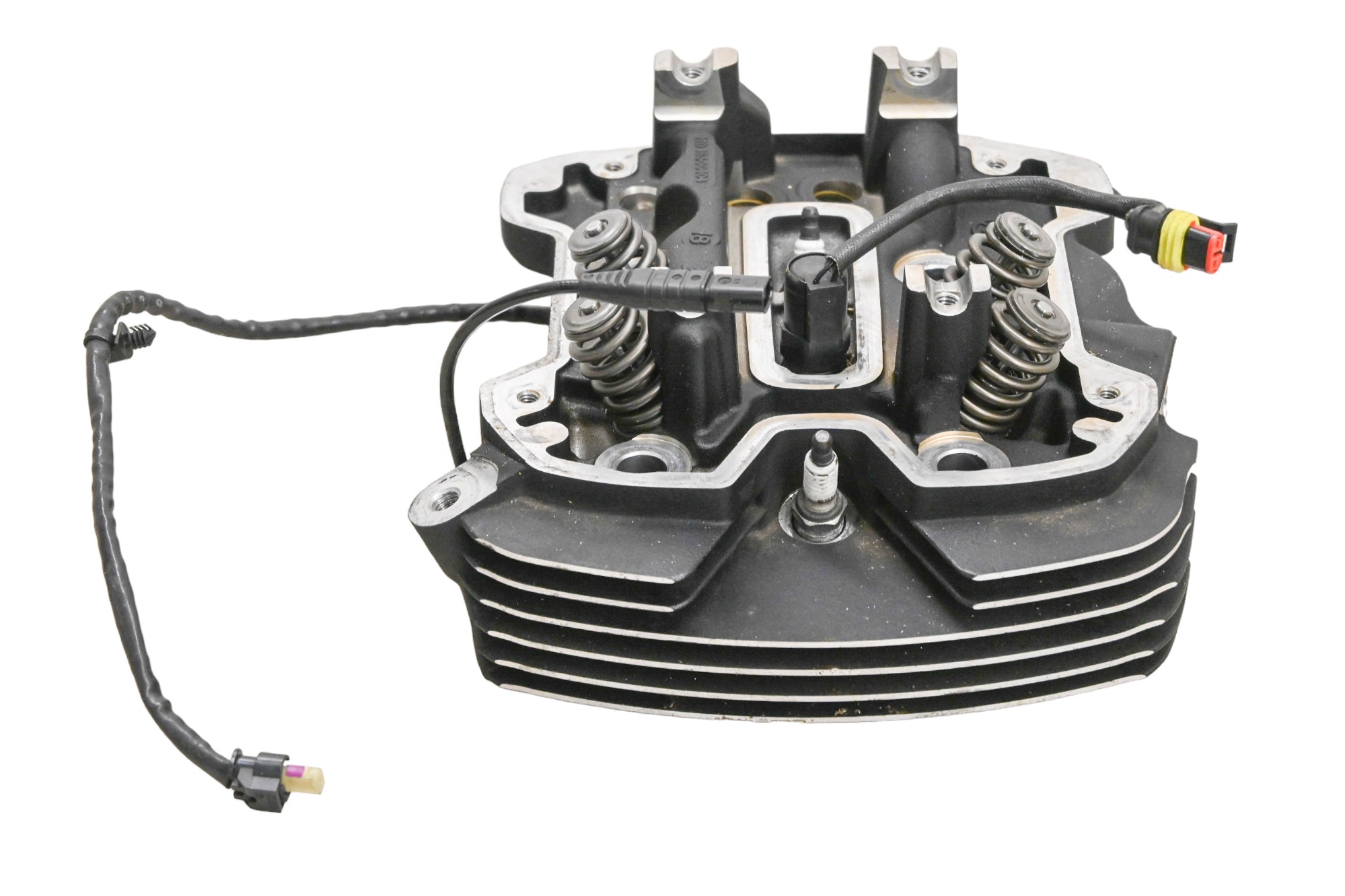 18 Harley-Davidson Street Bob Rear Cylinder Head FXBB107