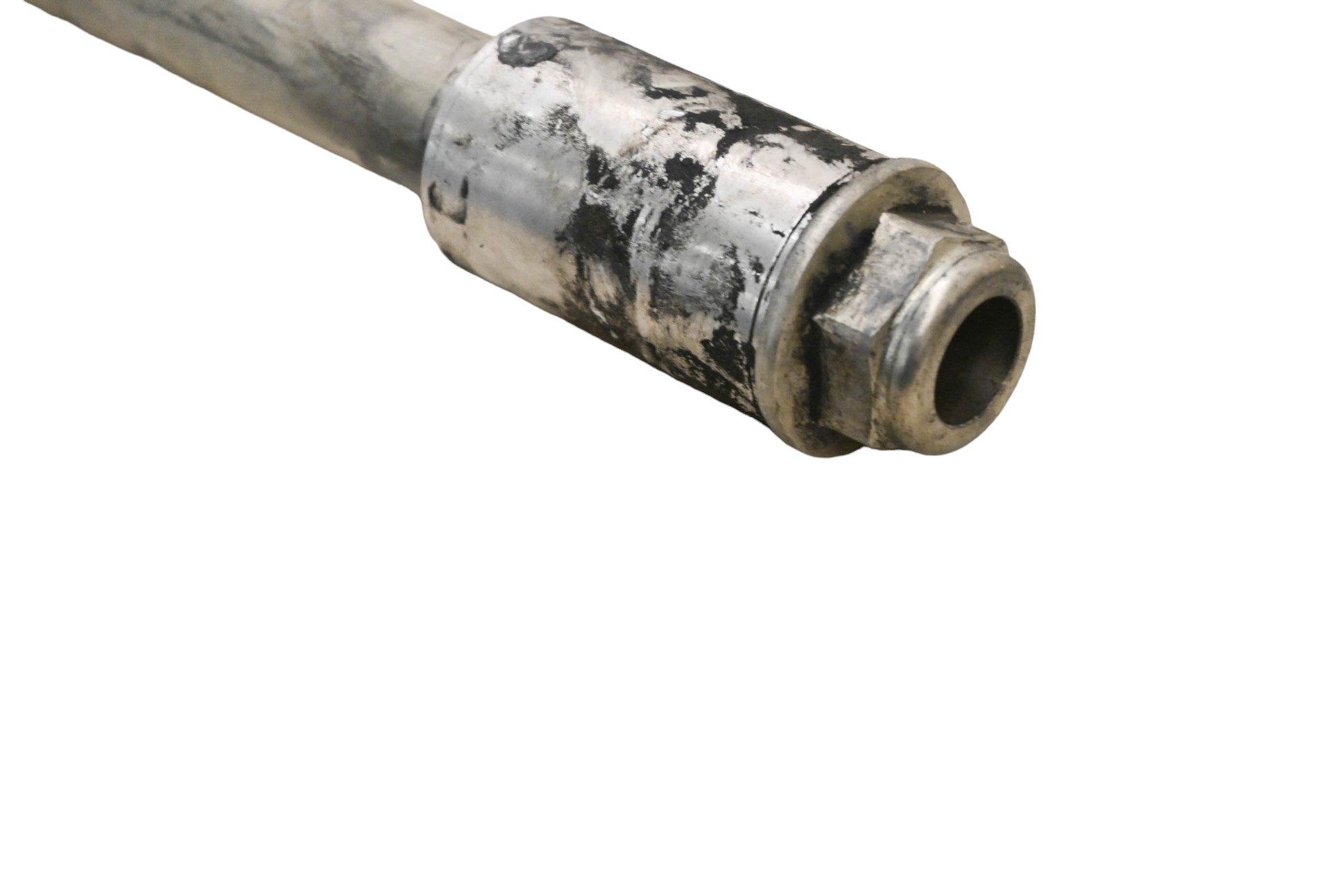 18 Harley-Davidson Street Bob Rear Axle Bolt FXBB107