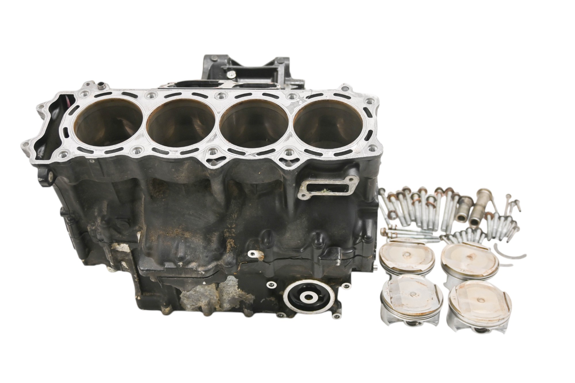 13 Kawasaki Concours 14 Crankcase Center Crank Case & Cylinders ZG1400