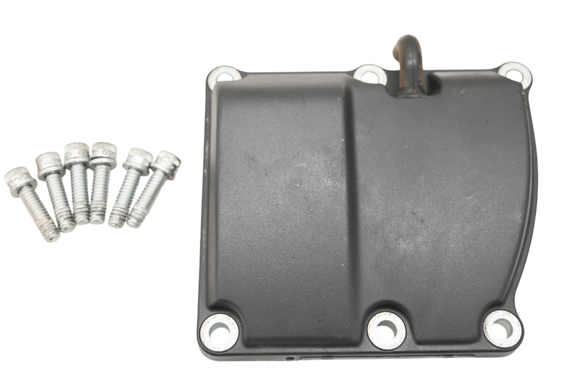 20 Harley-Davidson Street Bob FXBB Transmission Top Cover