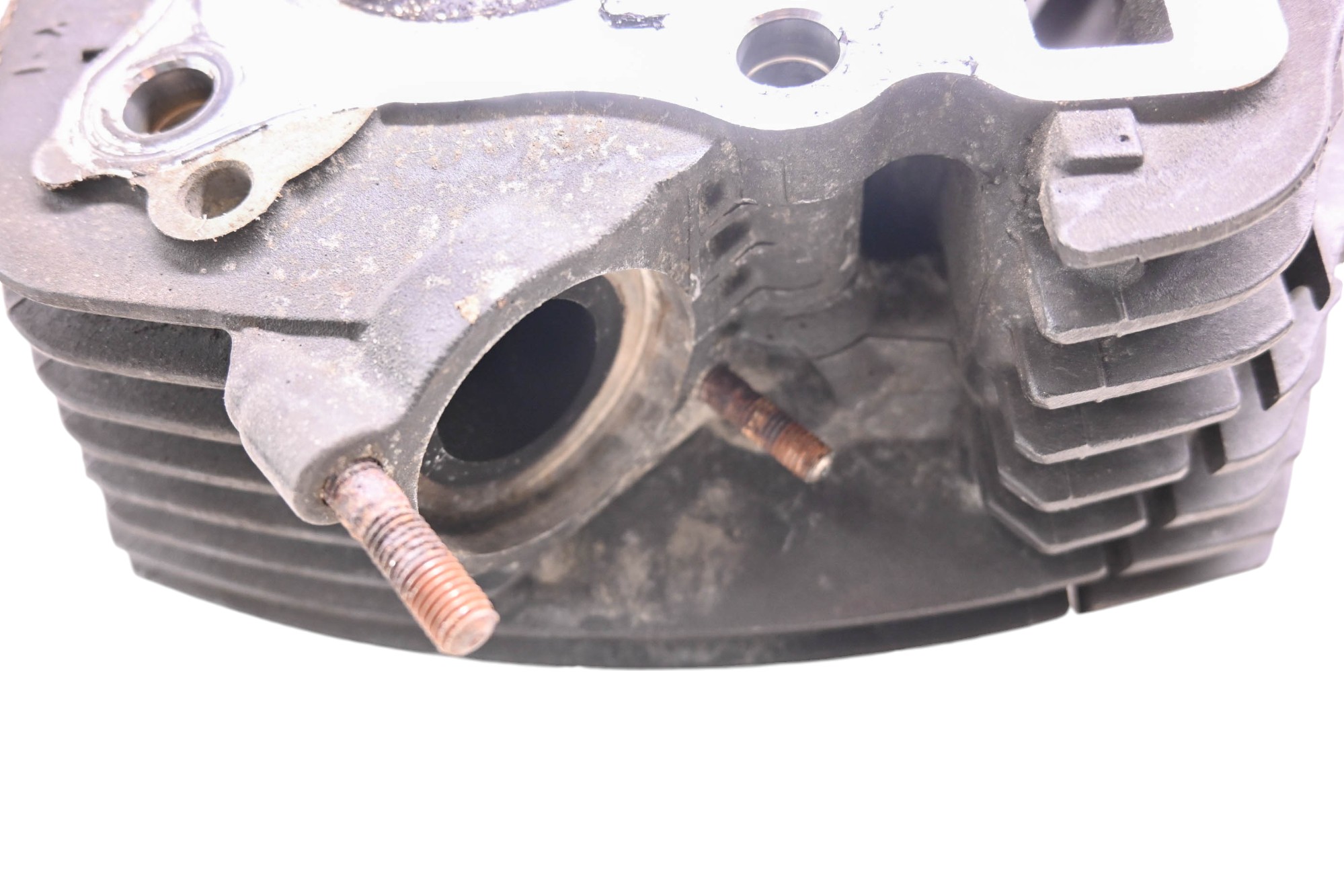 14 Yamaha Bolt R-Spec Rear Cylinder Head XVS950