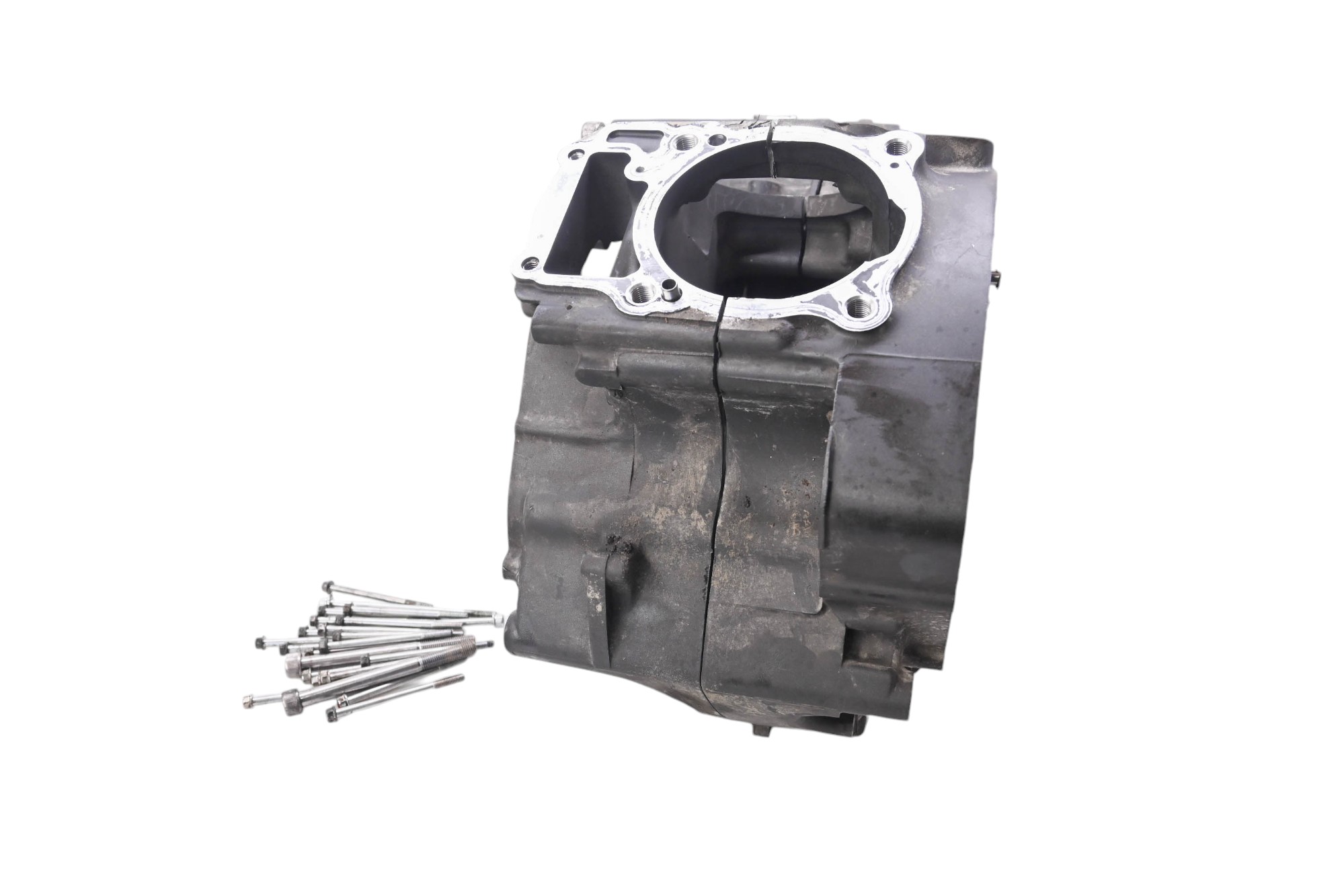 14 Yamaha Bolt R-Spec Crankcase Center Crank Case XVS950