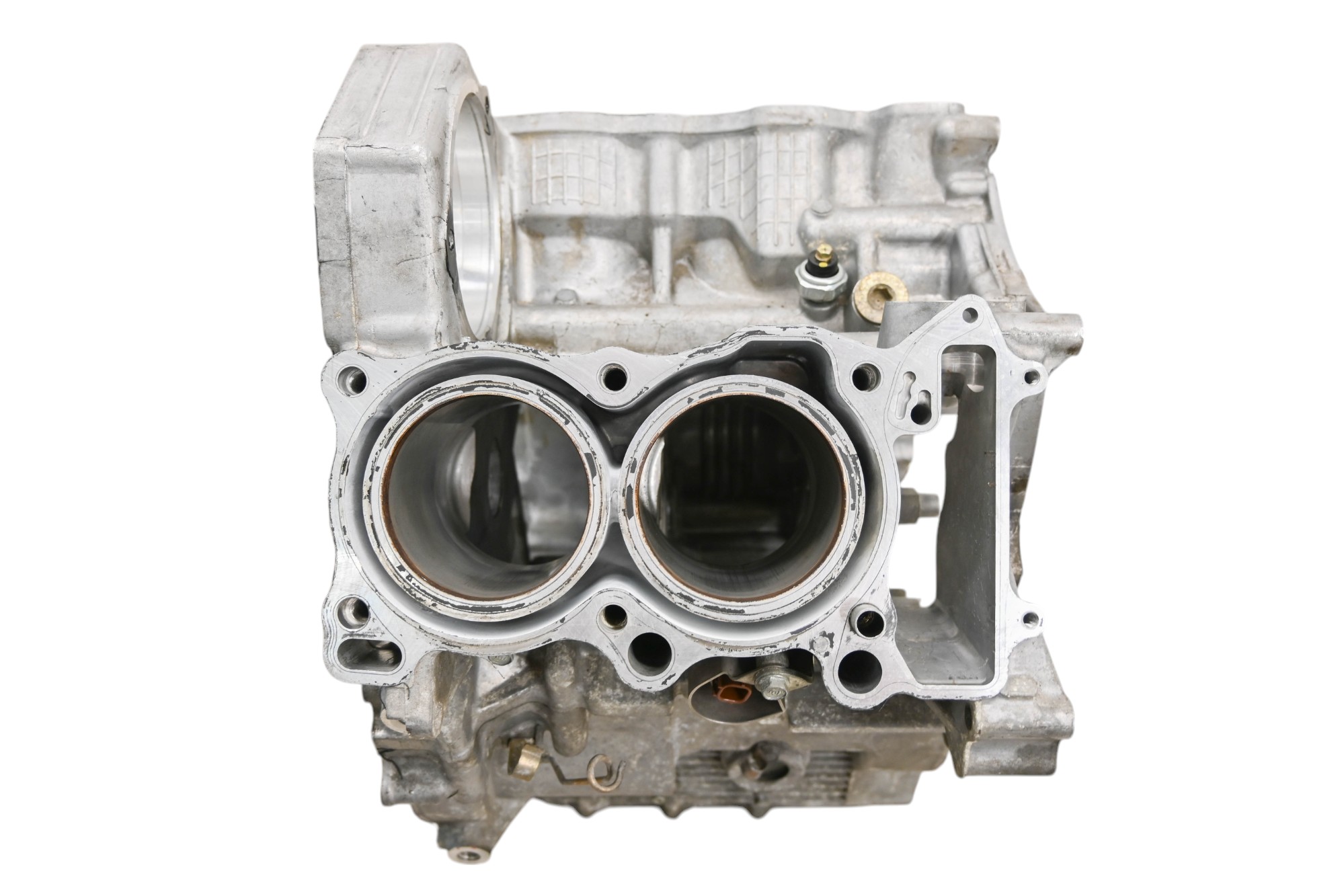 04 Honda ST1300 Crankcase Center Crank Case & Cylinders