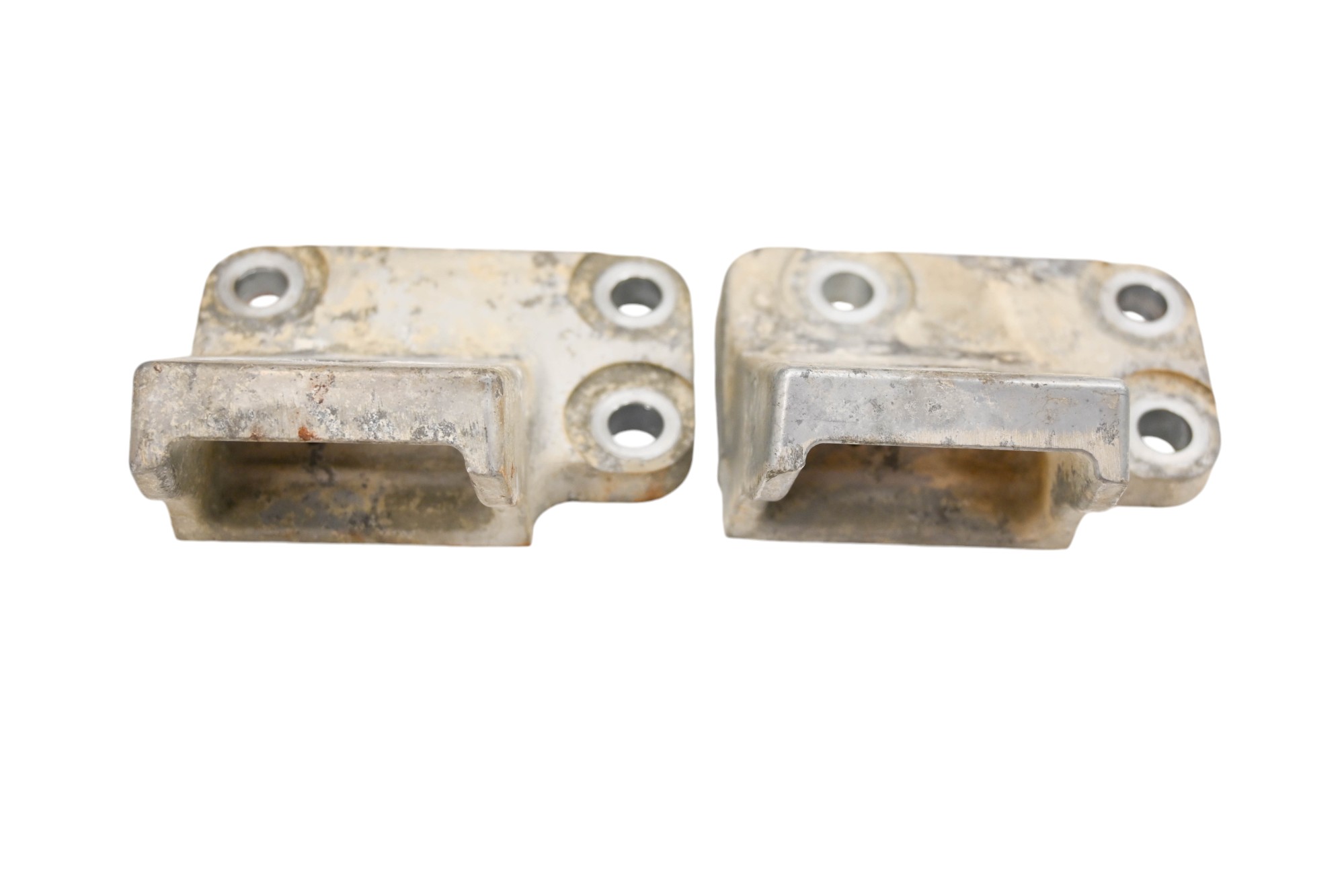 16 Yamaha Waverunner V1 Engine Motor Mounts Brackets VX1050E
