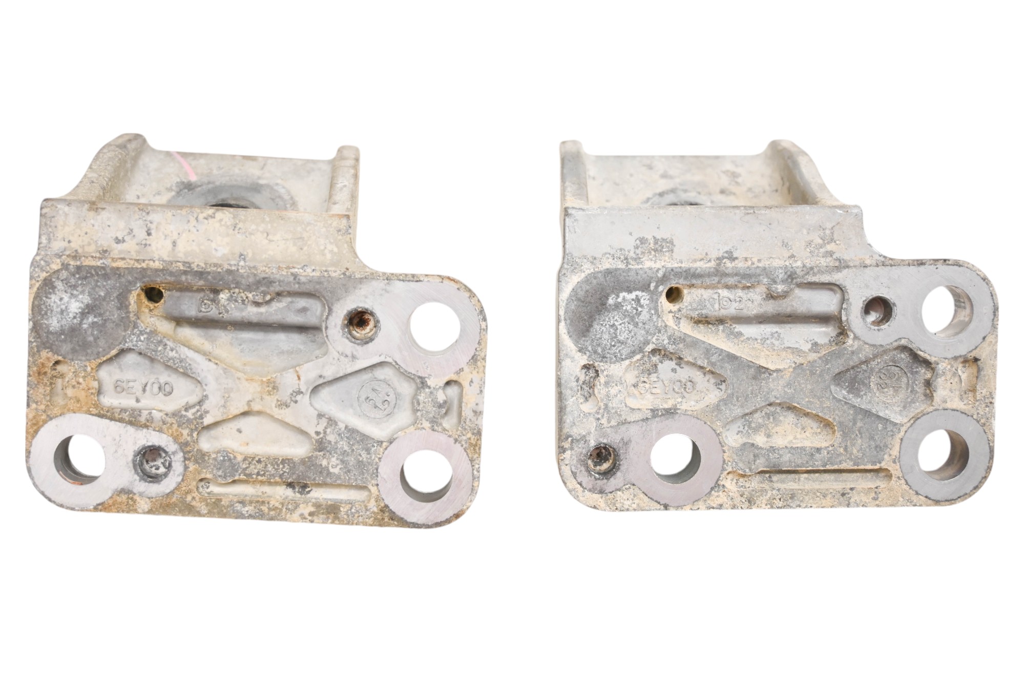 16 Yamaha Waverunner V1 Engine Motor Mounts Brackets VX1050E