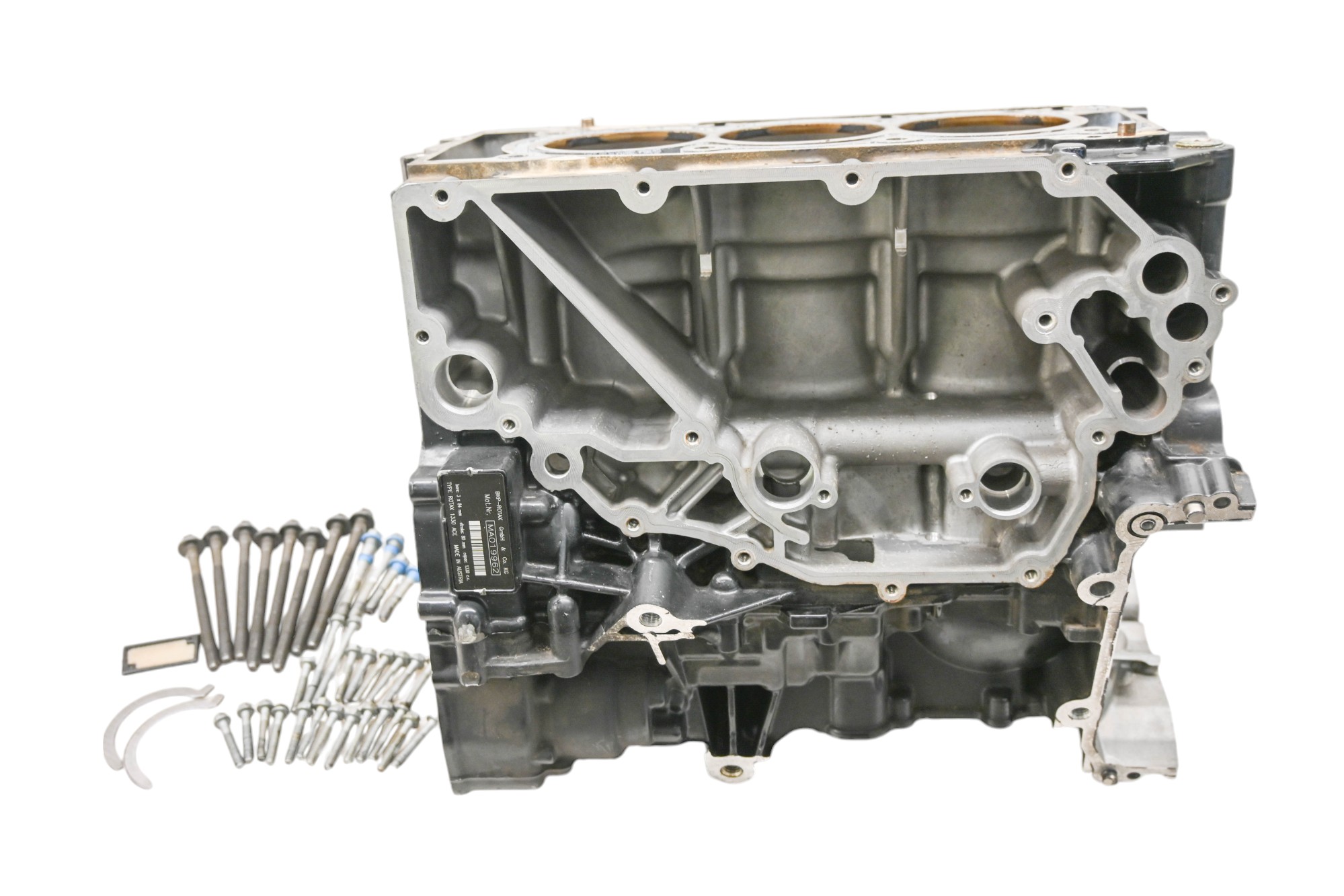 19 Can-Am Spyder F3 SE6 Crankcase Center Crank Case & Cylinders