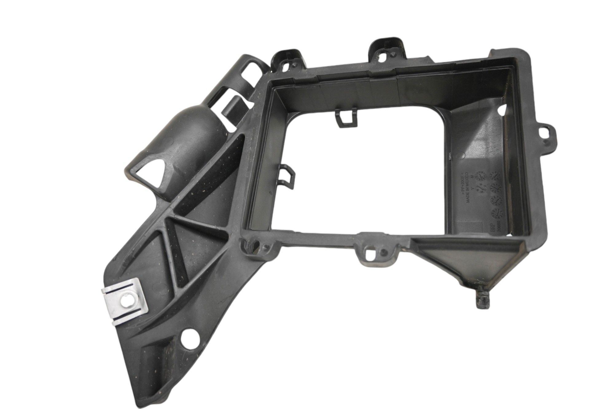 22 Can-Am Ryker Sport 900 ACE Air Filter Base Plate Cover Right